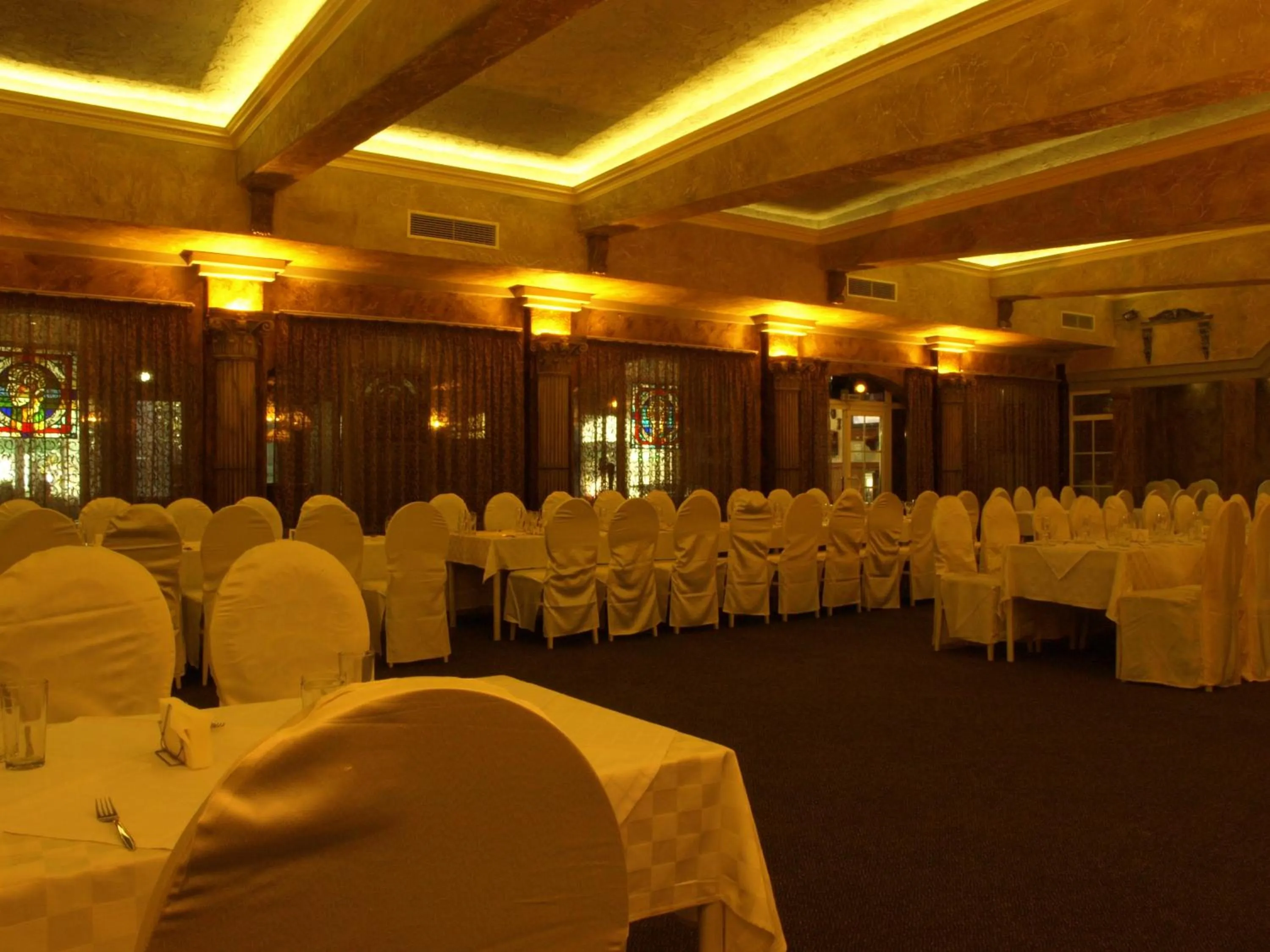 Restaurant/places to eat in Bononia Hotel