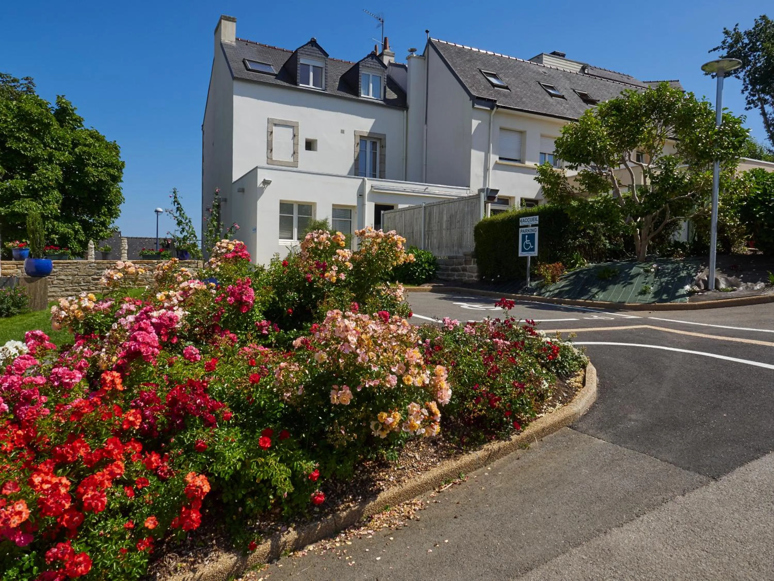 Parking in Logis Hotel Belle-Vue