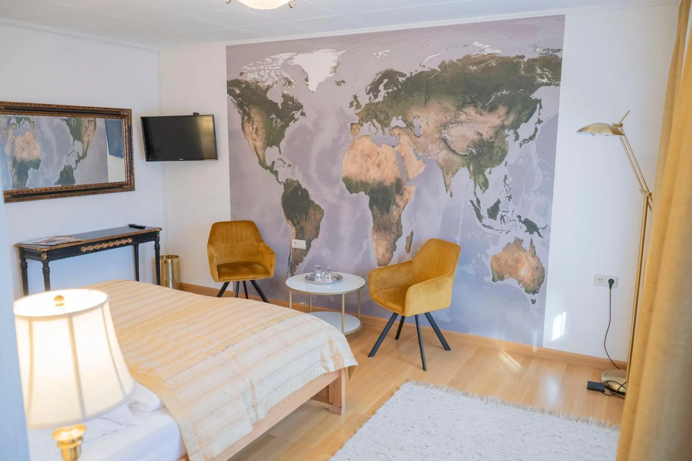 Living room, Bed in NATURION Hotel Hinterzarten