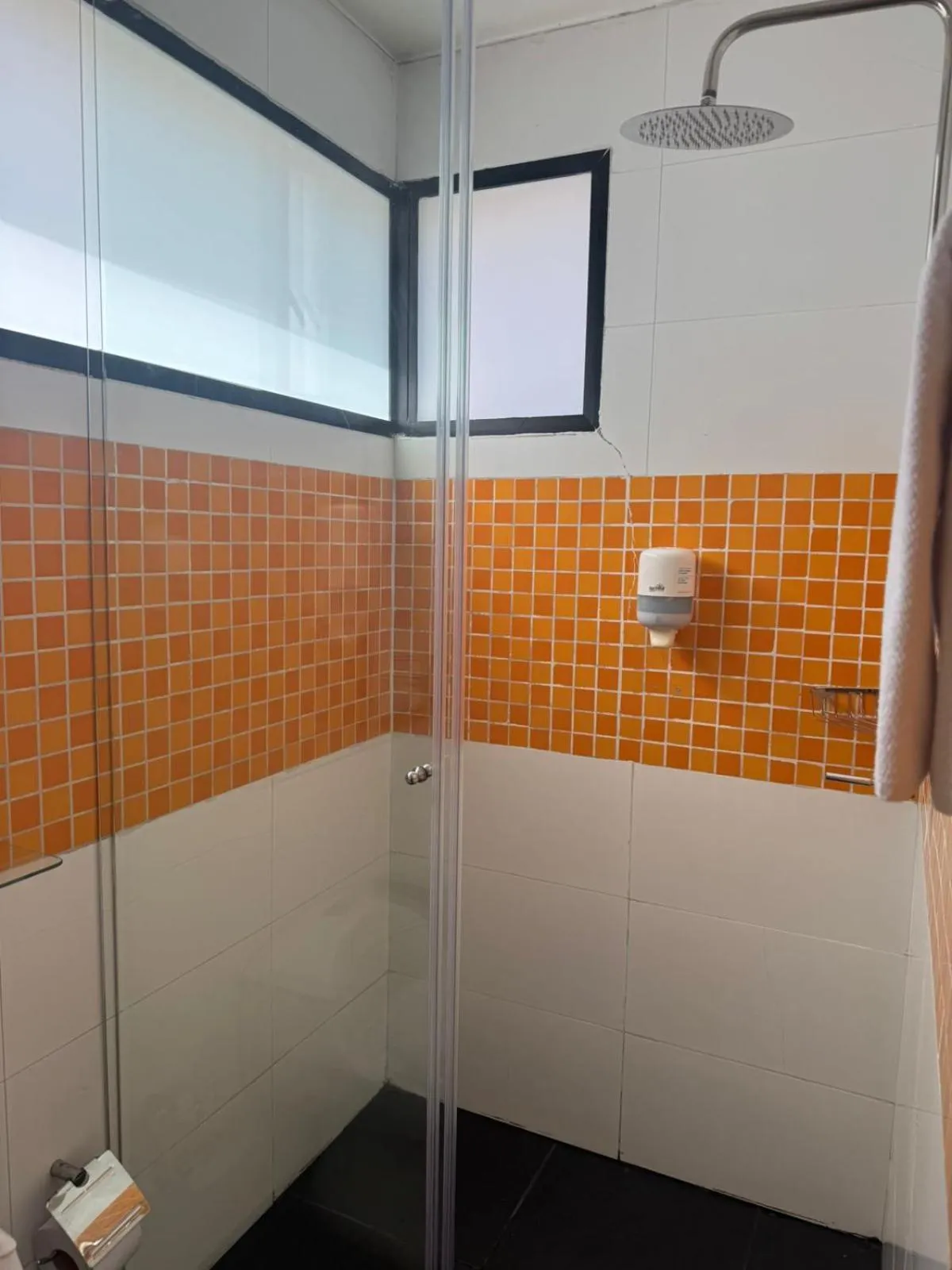 Shower in Hotel Dorado Ferial
