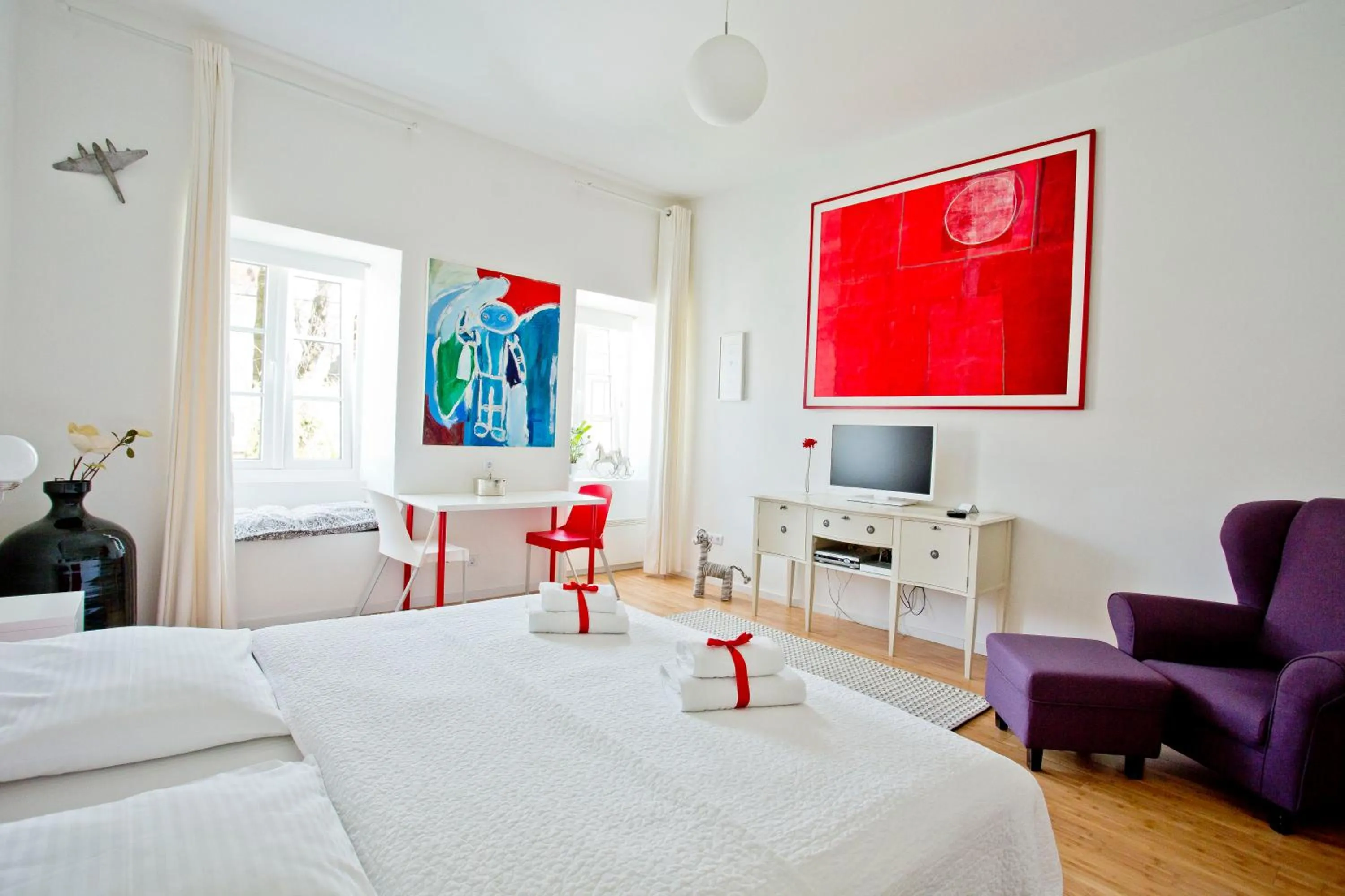 TV and multimedia, Bed in Rooms Zagreb 17