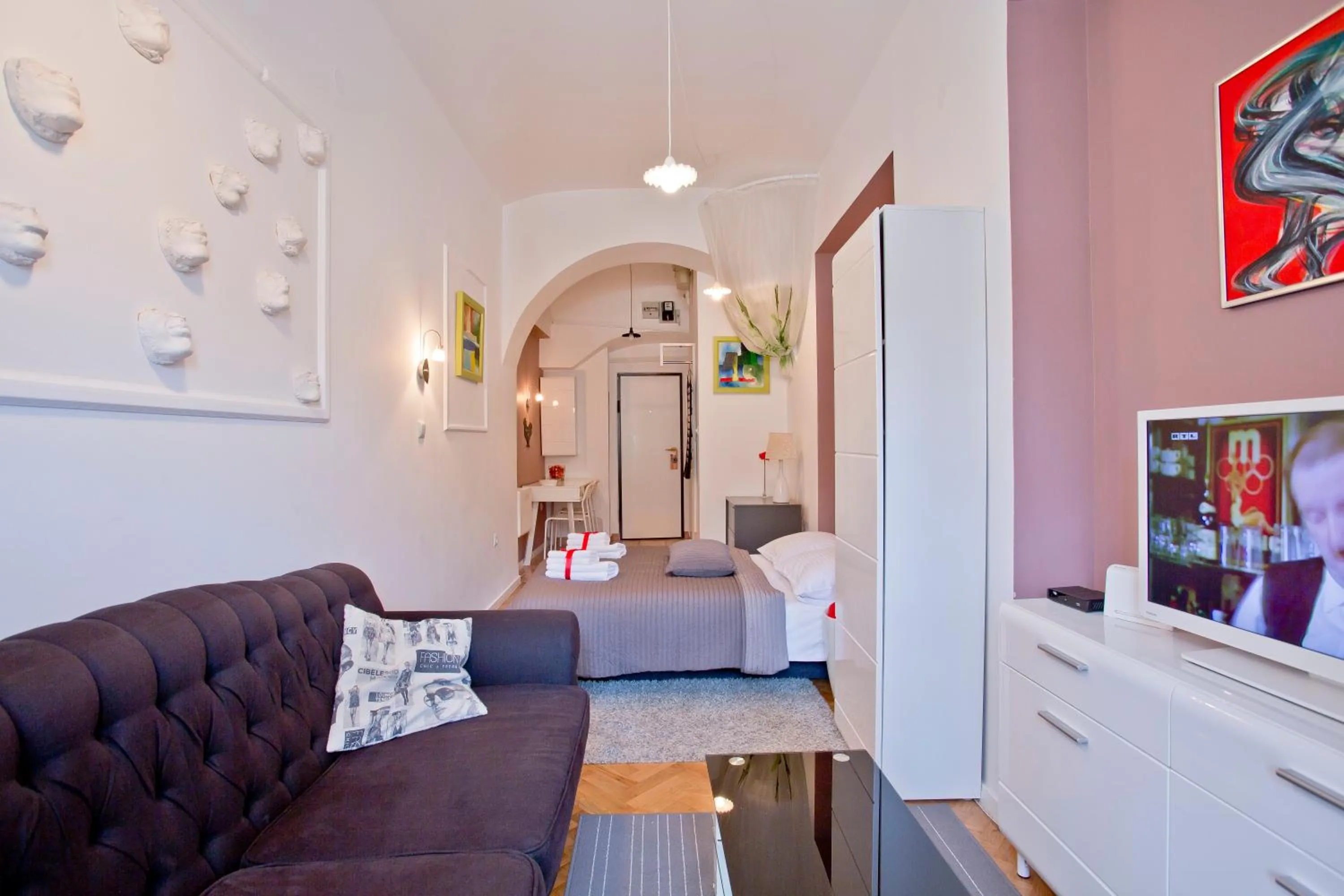 TV and multimedia in Rooms Zagreb 17