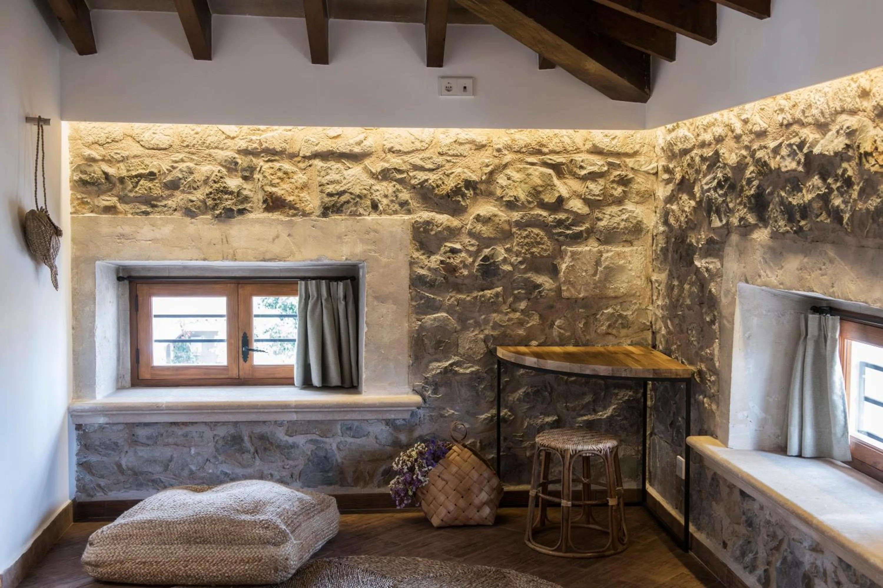 Photo of the whole room in Curolla Petit Hotel