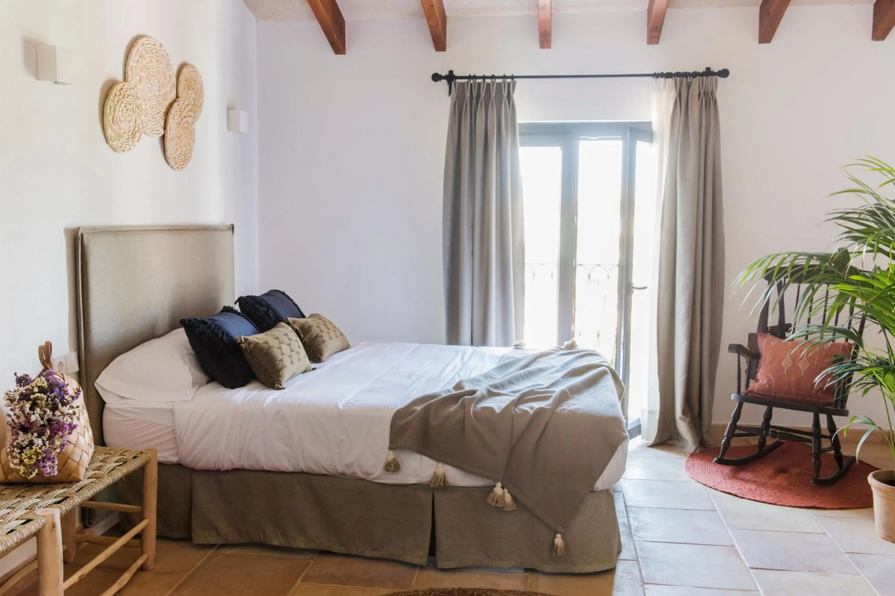 Bed in Curolla Petit Hotel