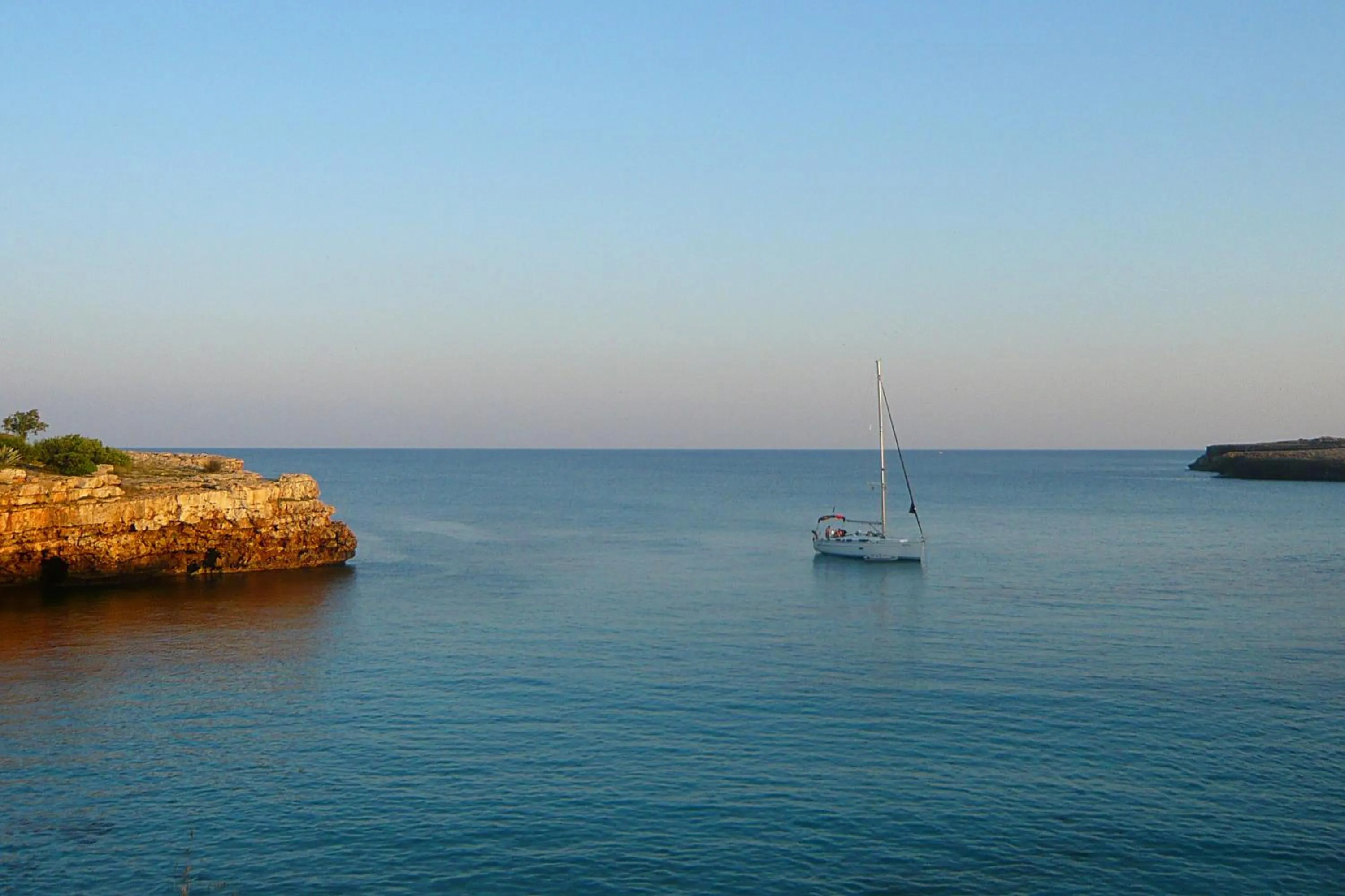 Nearby landmark in BJ Cala Morlanda Estudios