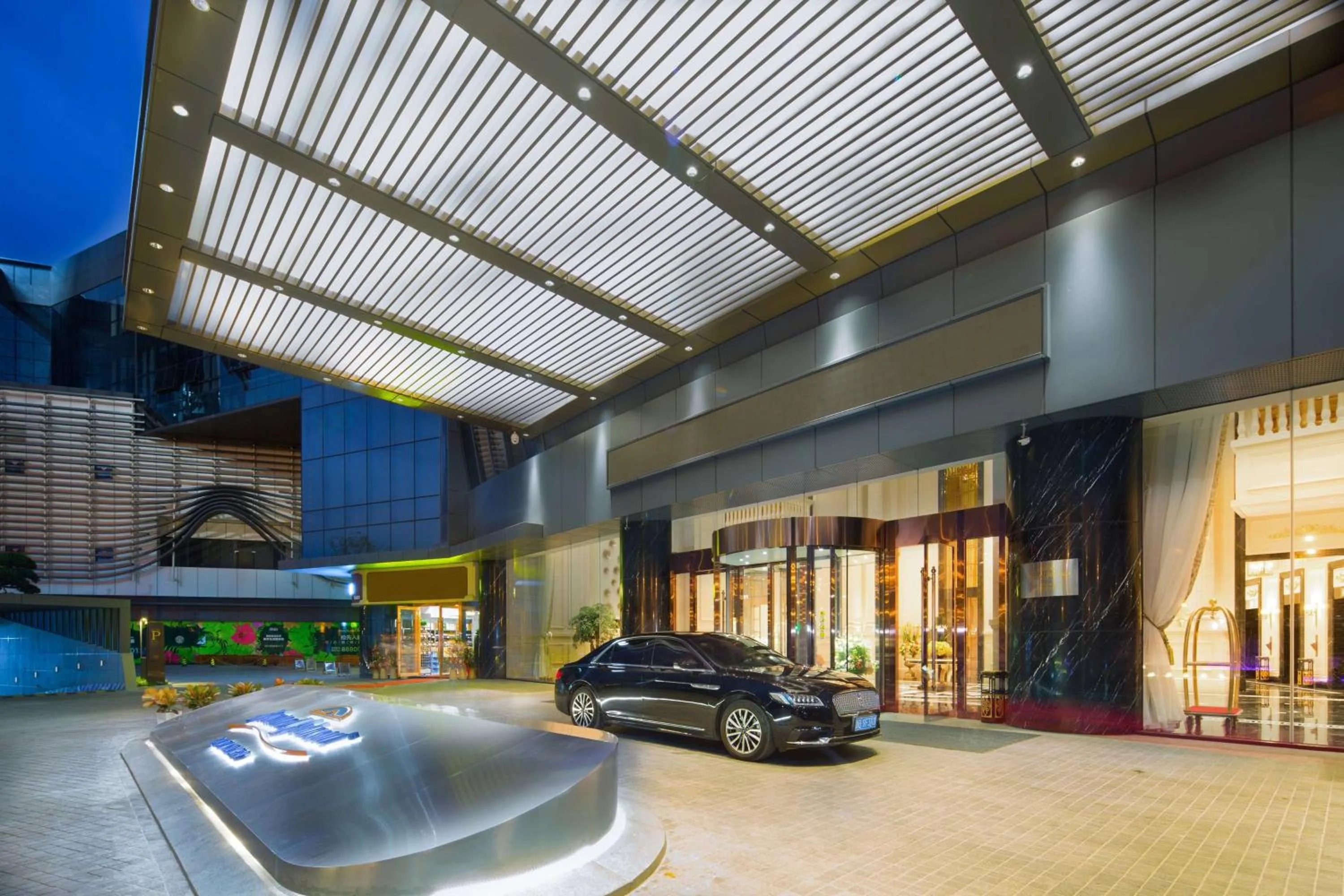 Property building in Howard Johnson Plaza Ningbo