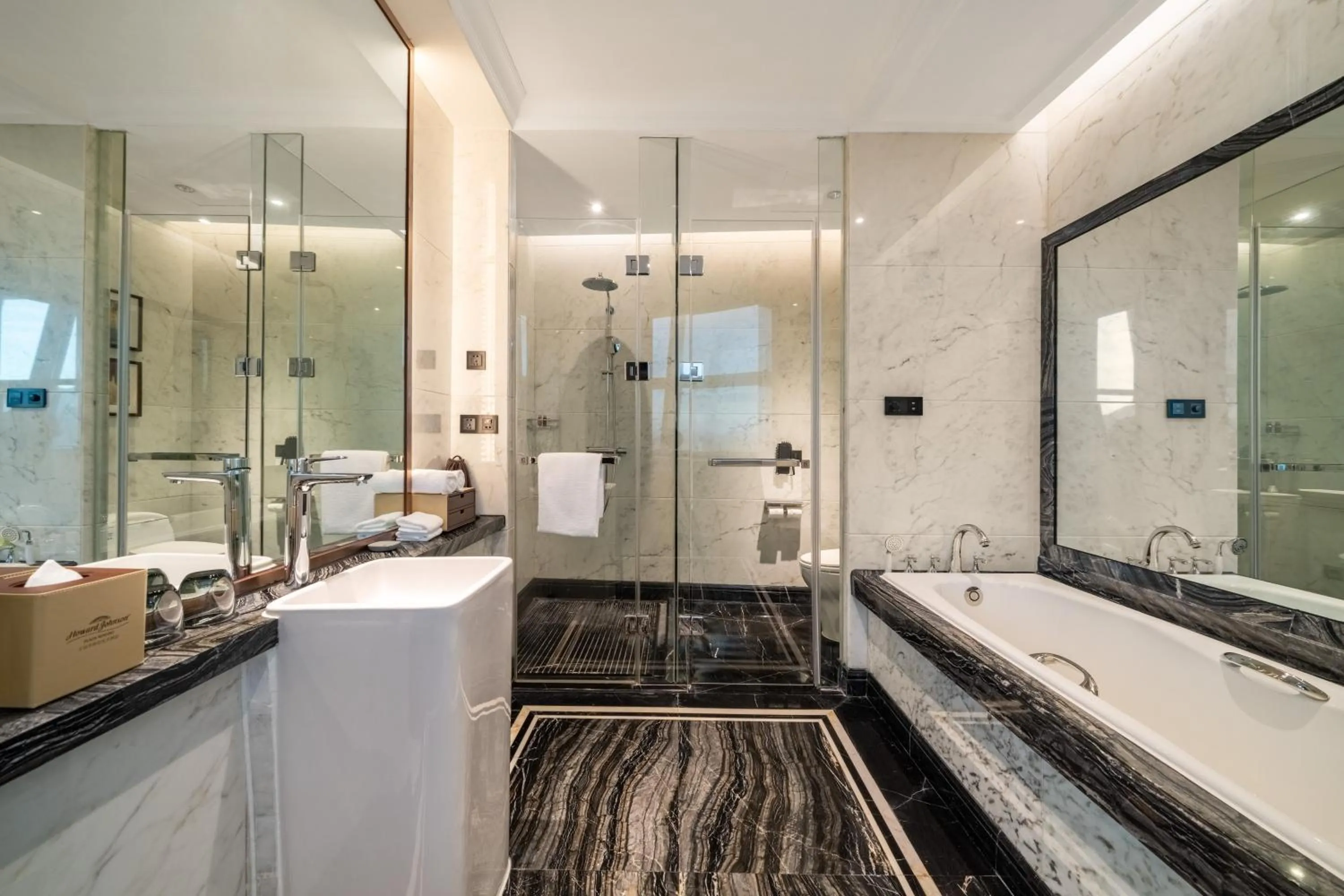 Howard Johnson Plaza Ningbo