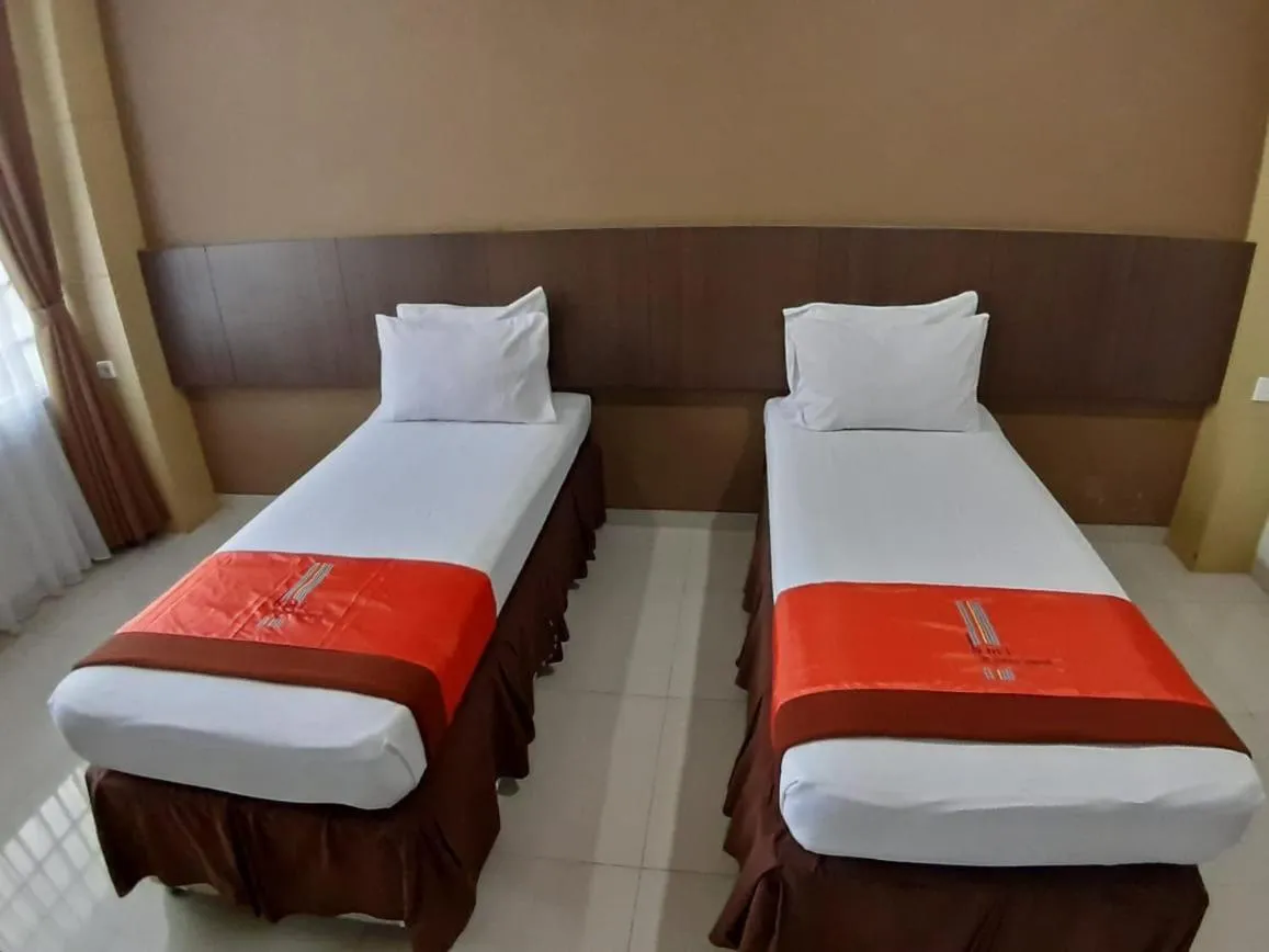 Superior Triple Room in Hotel Bumi Makmur Indah