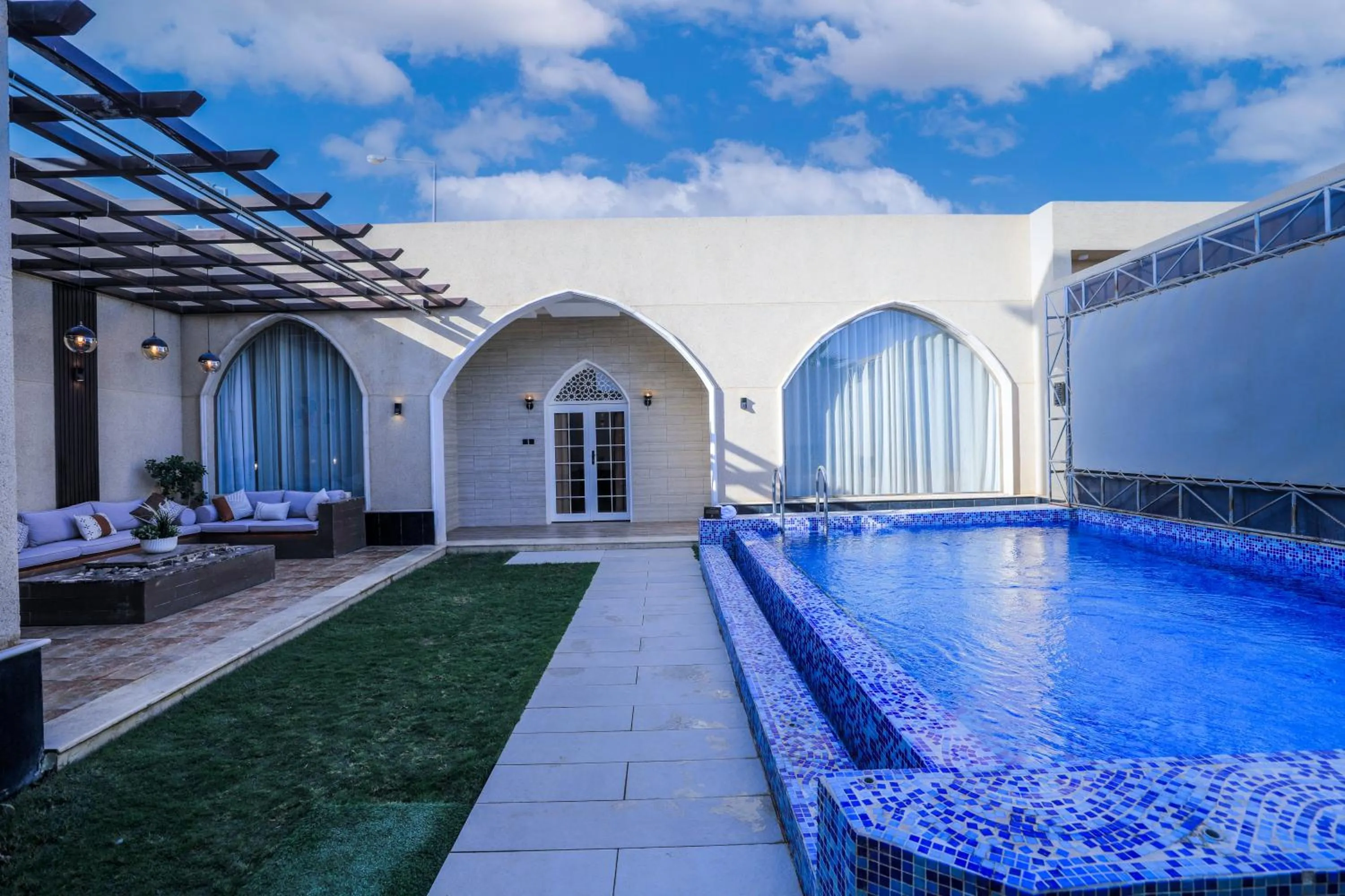 The Corner Hotel Resorts - Riyadh