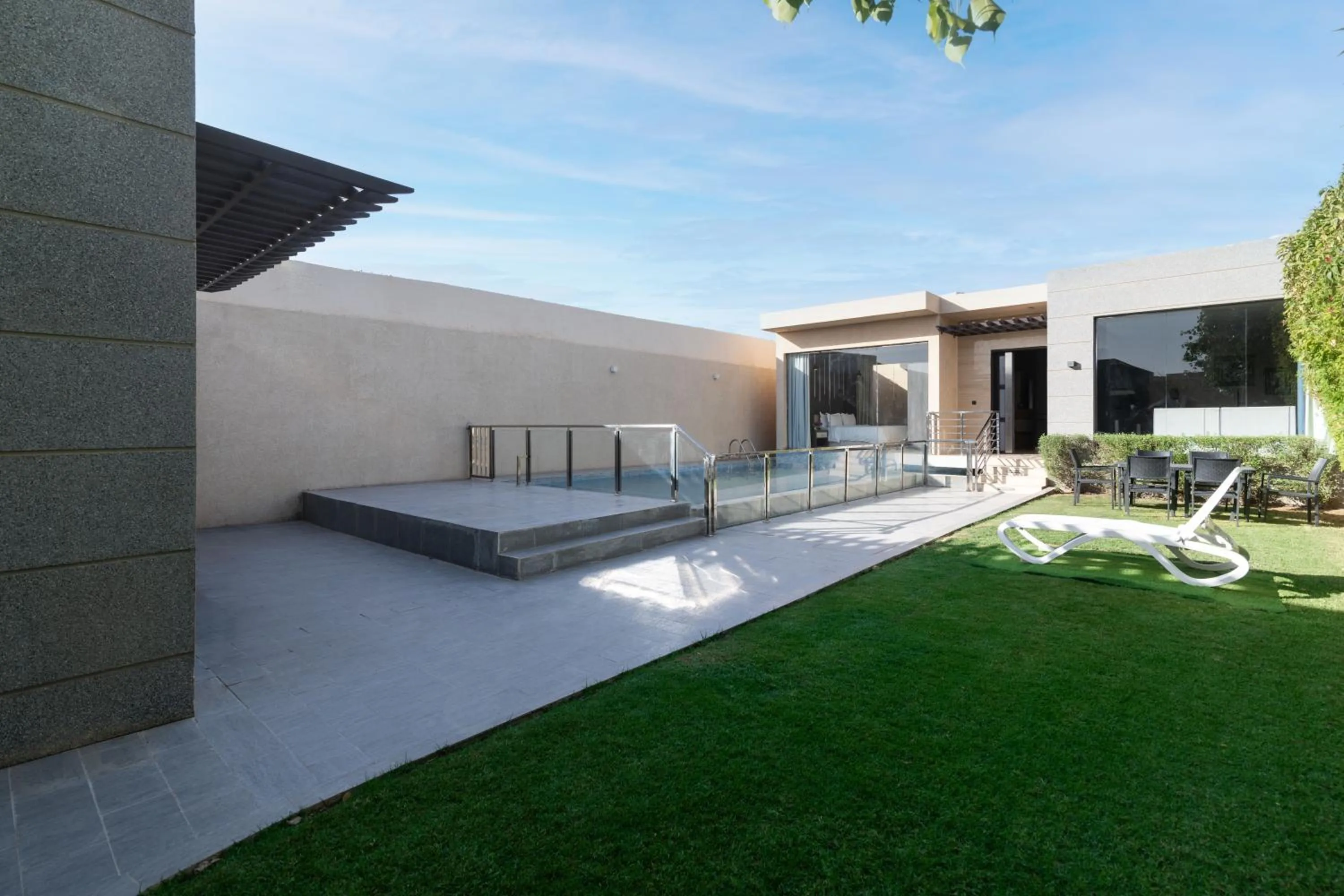 The Corner Hotel Resorts - Riyadh