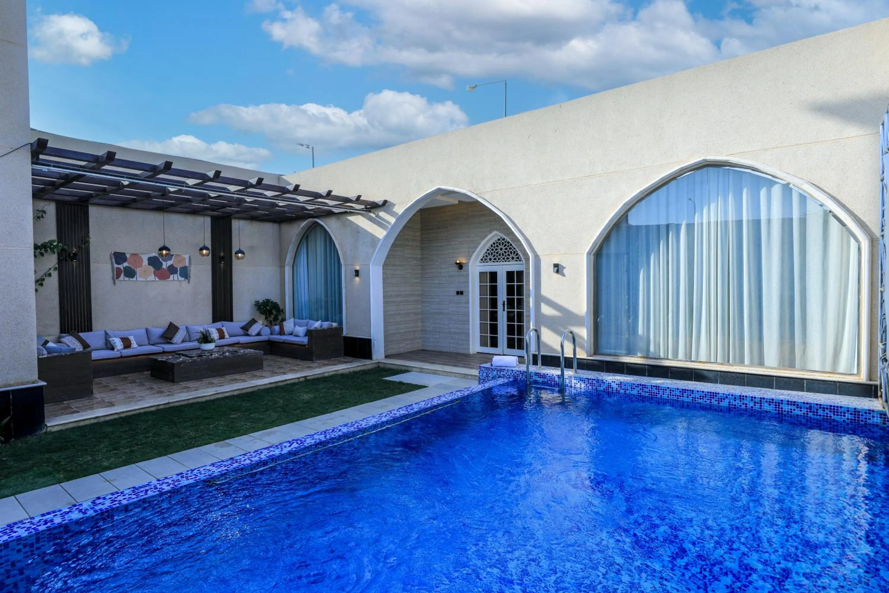 The Corner Hotel Resorts - Riyadh