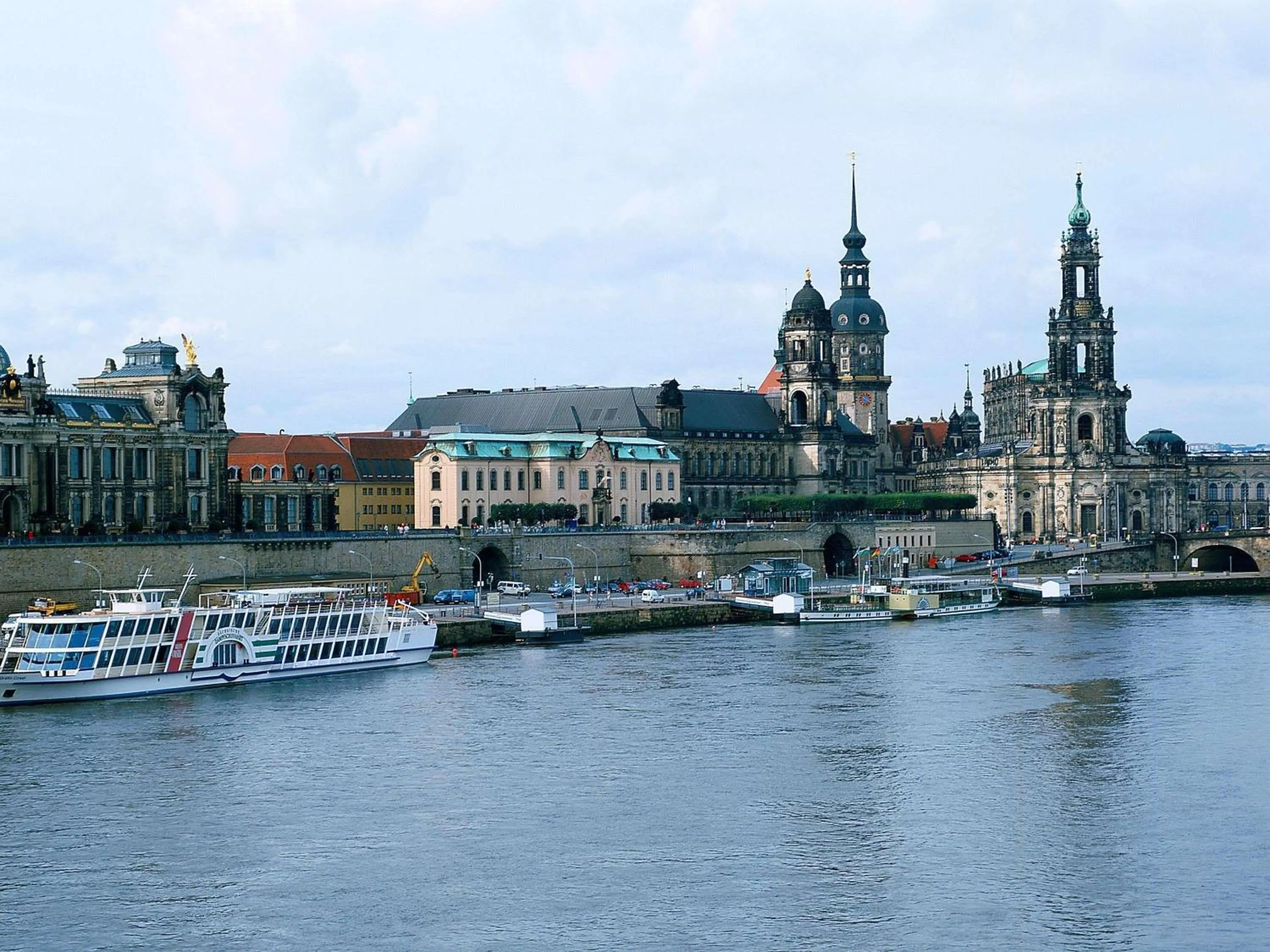 Property building in ibis budget Dresden City