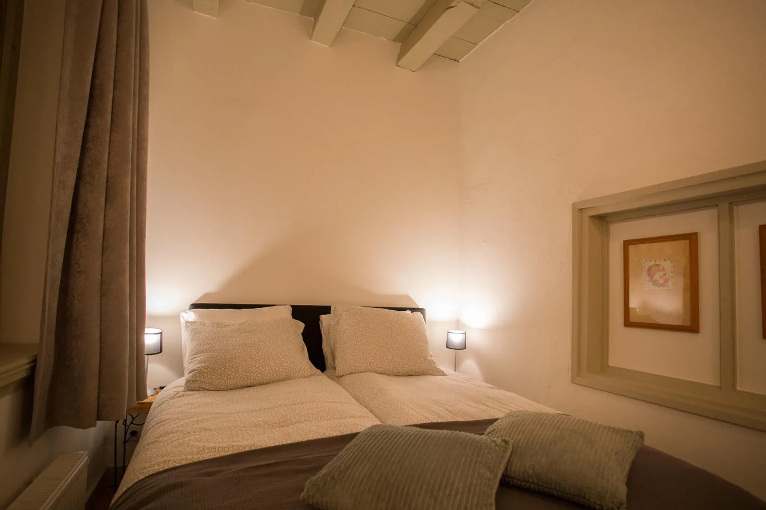 Bed in Bed & Breakfast Huis Sevenaer