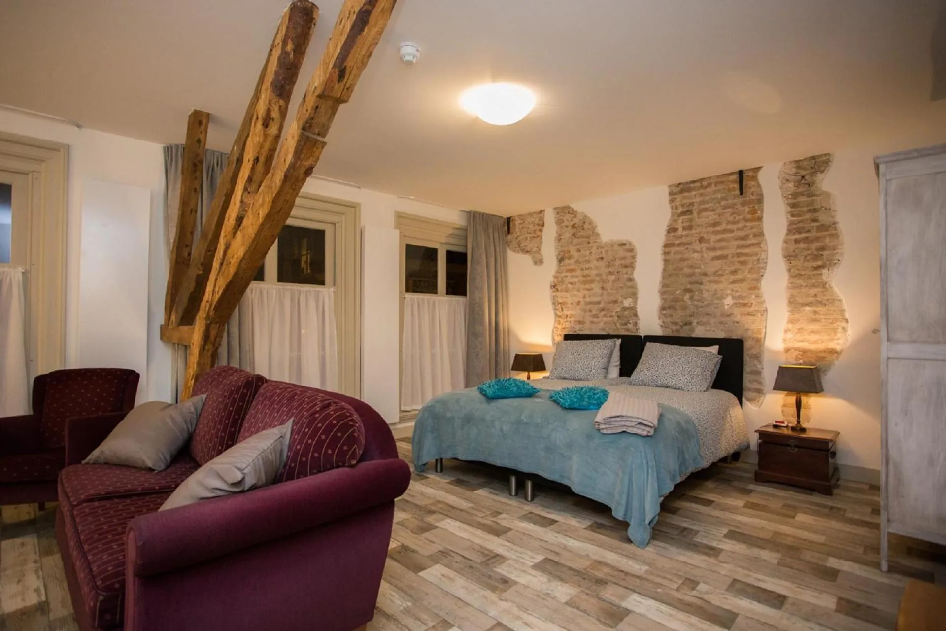 Bed in Bed & Breakfast Huis Sevenaer