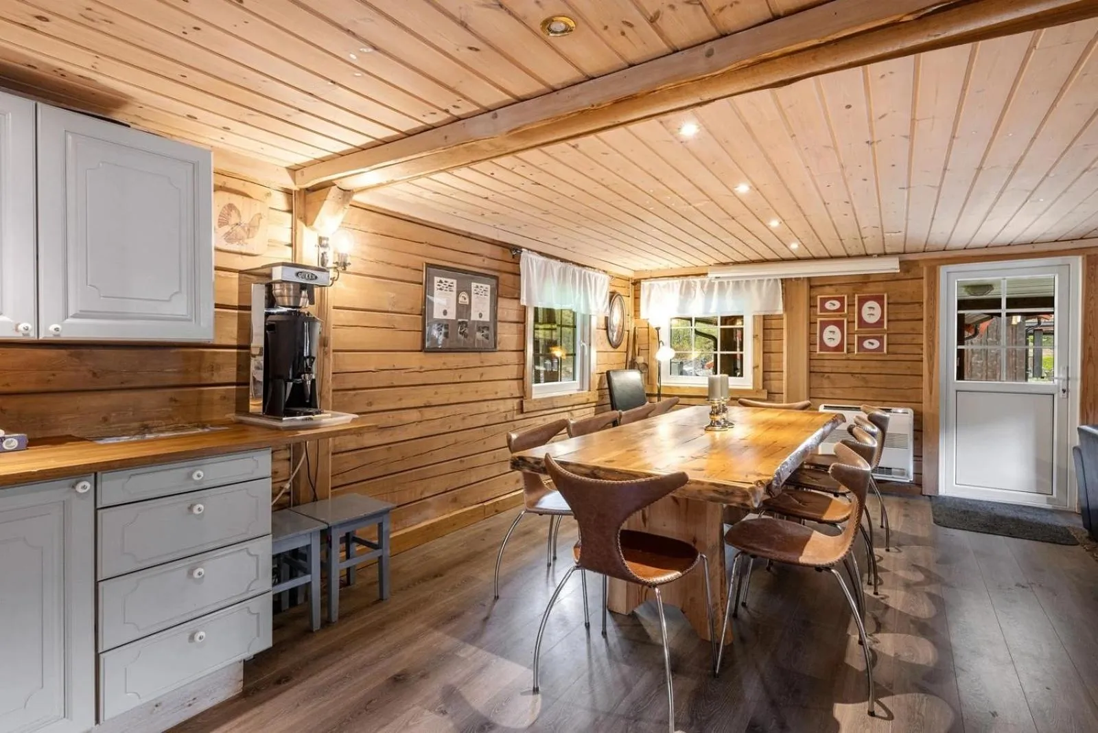 Dining area in Namsentunet