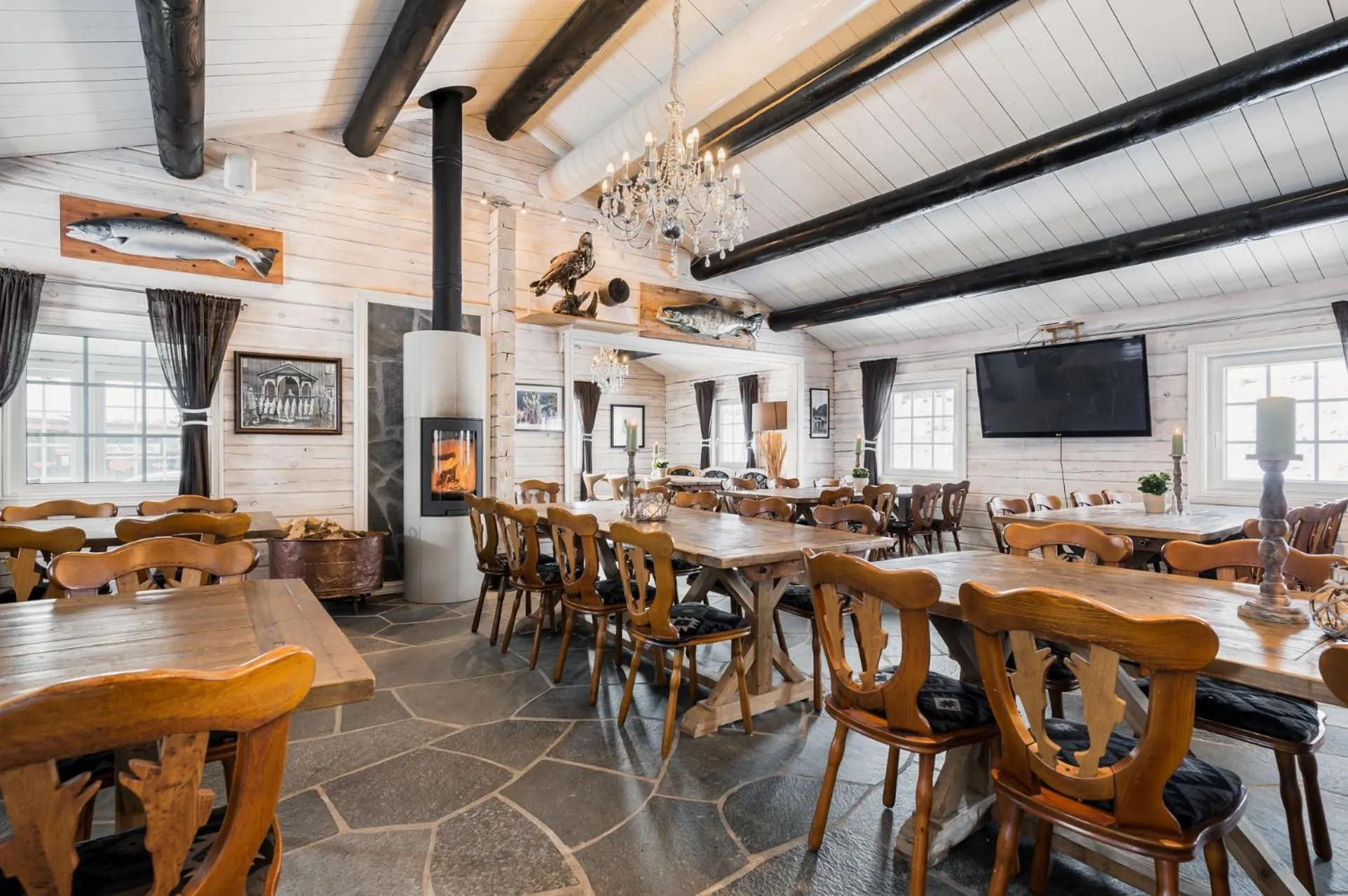 Restaurant/places to eat in Namsentunet