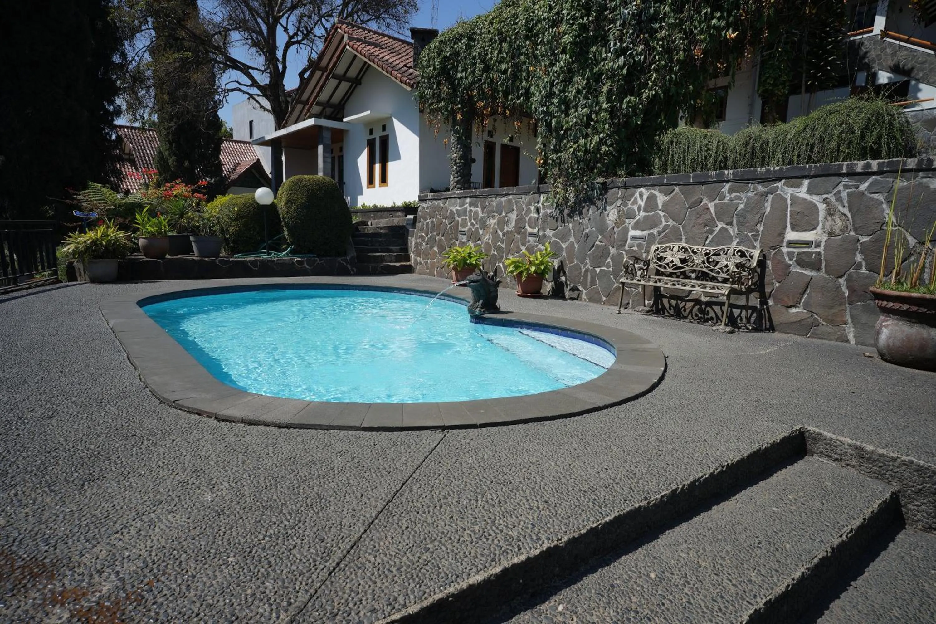 Swimming pool in Citere Resort Hotel