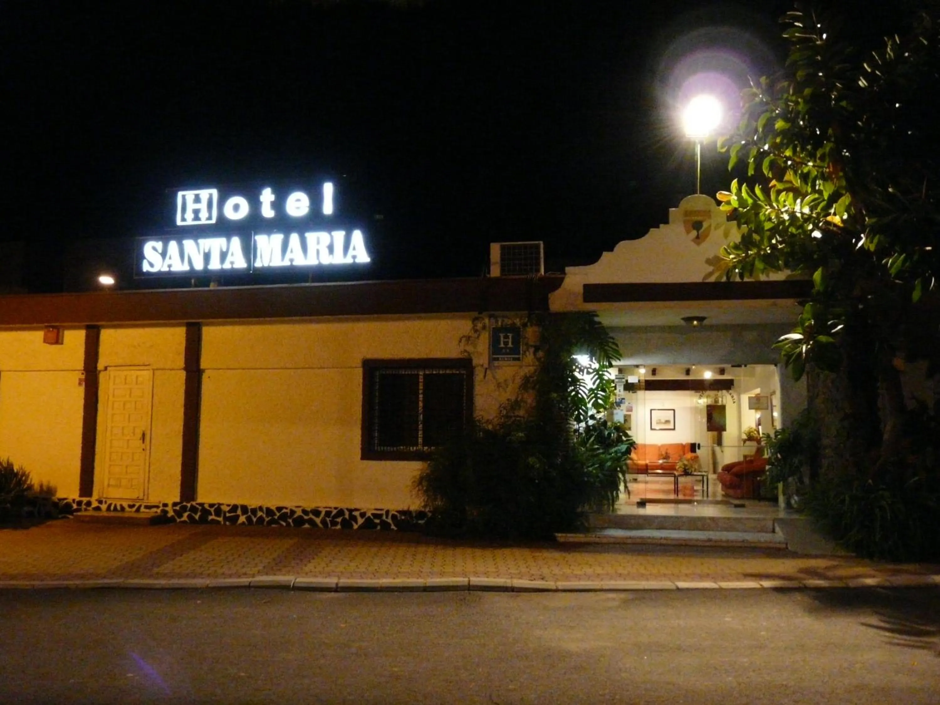 Property building in Hotel Santa María
