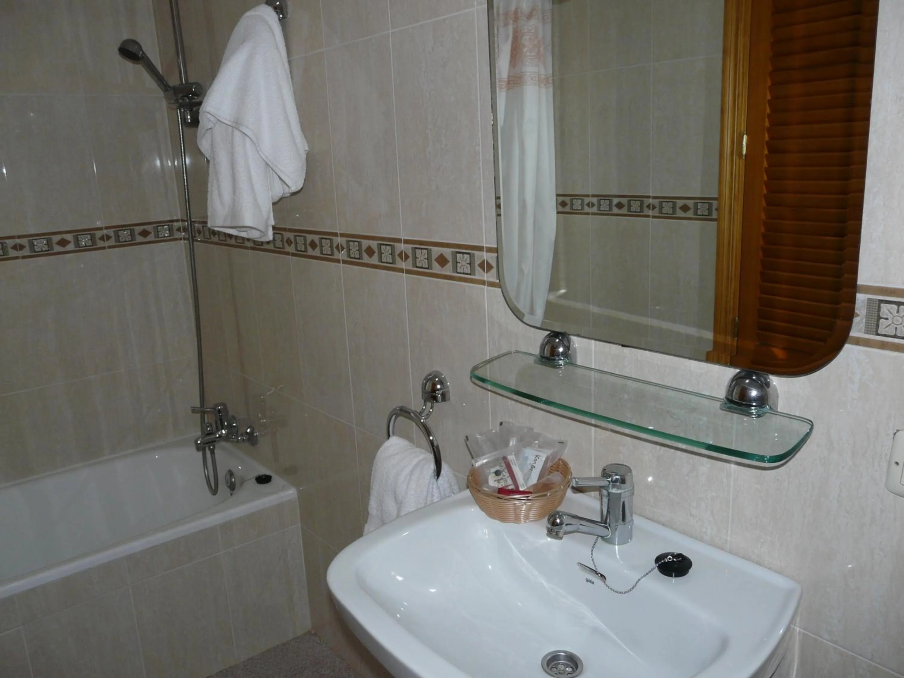 Bathroom in Hotel Santa María