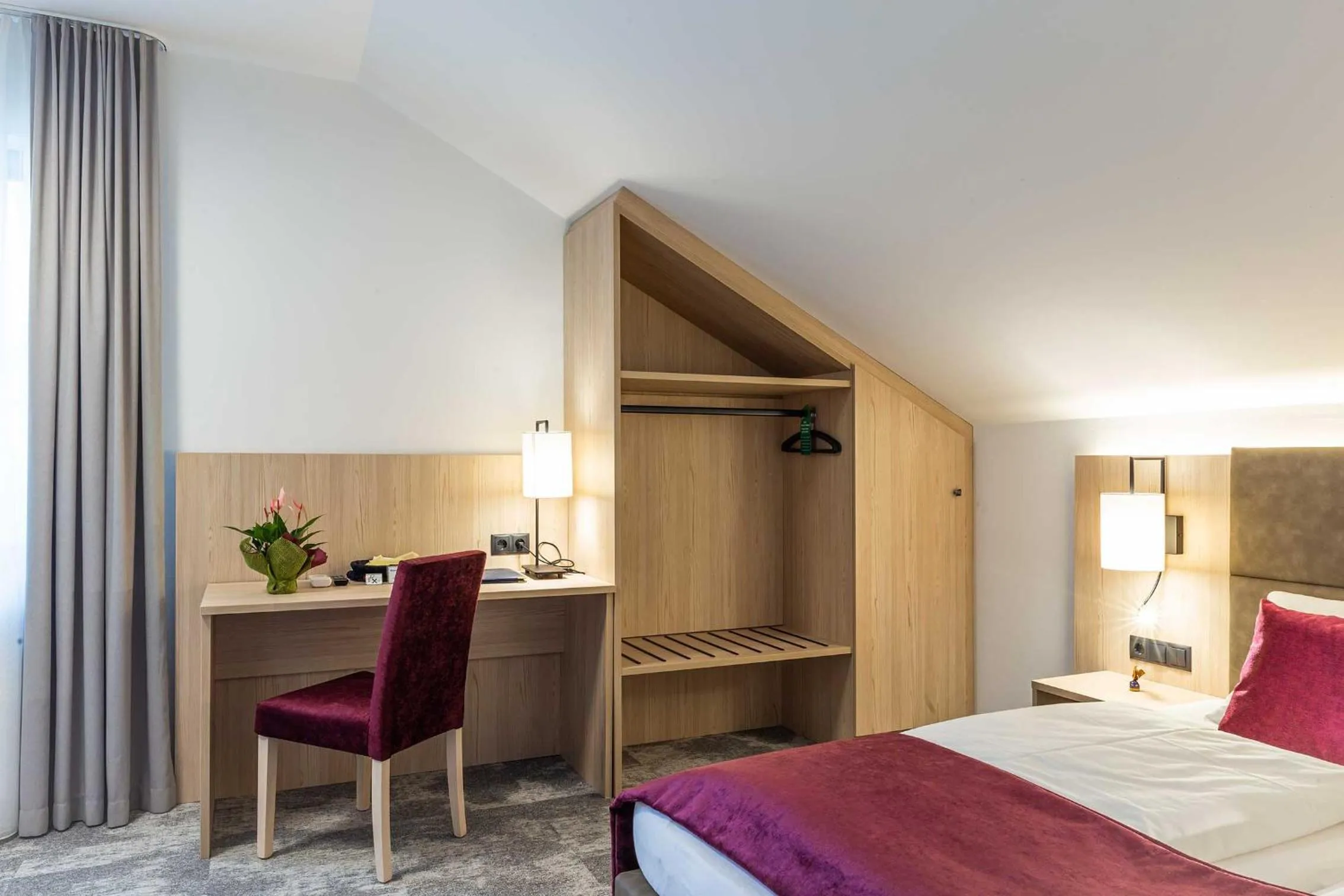 Photo of the whole room, Bed in Gasthof "zur Bahn"