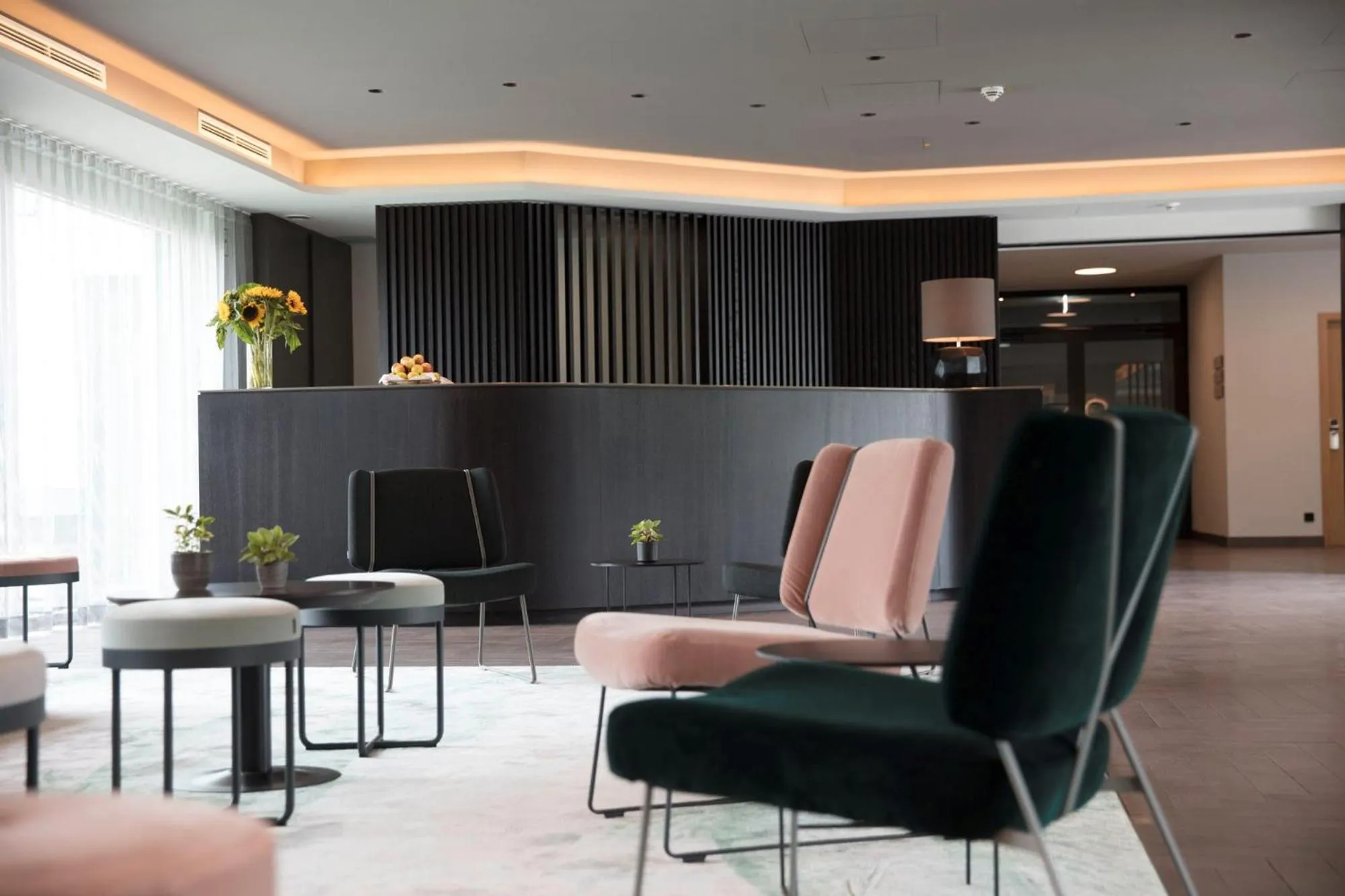Lobby or reception in SOLLER Business Hotel - Munich Airport MUC