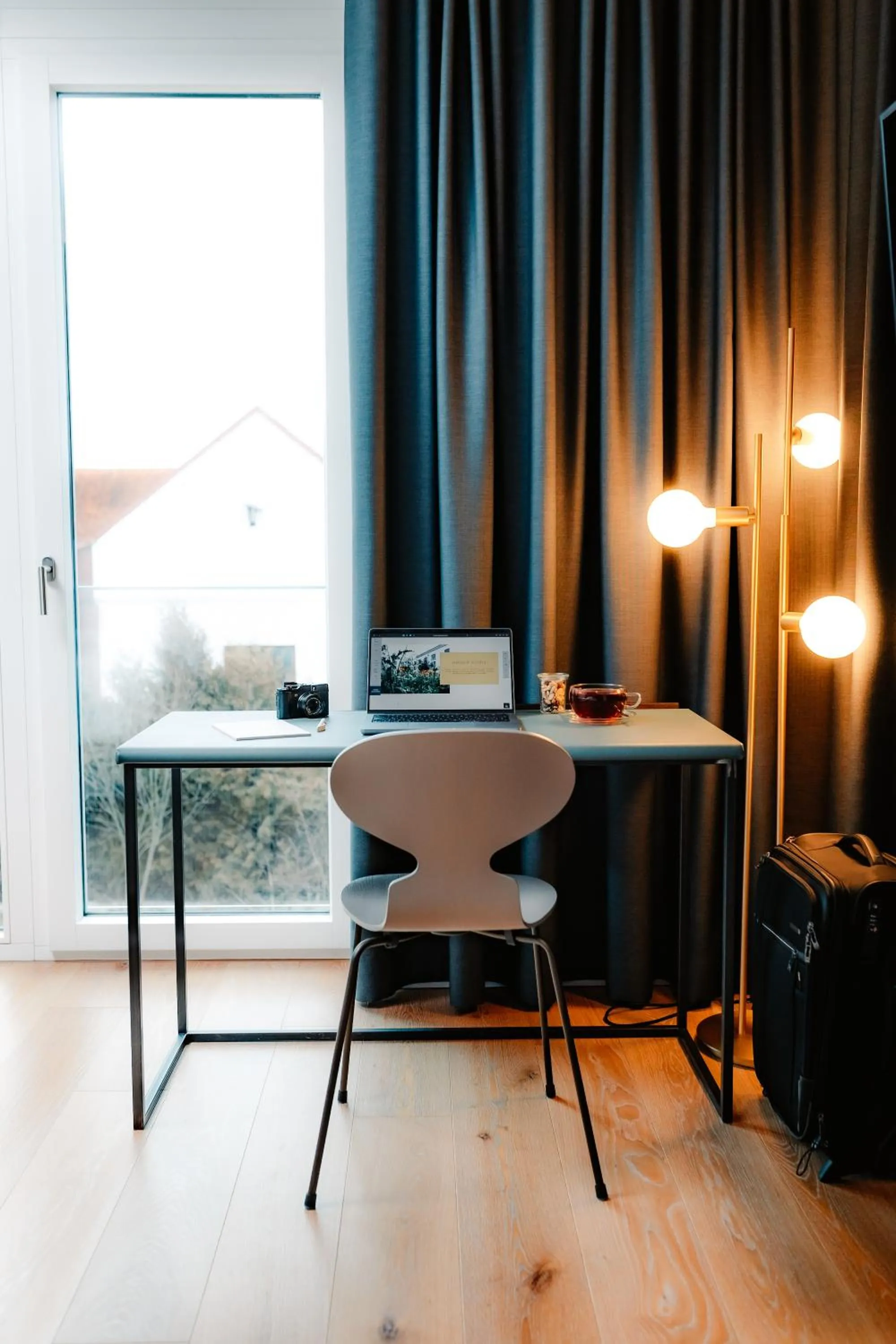 Seating area in SOLLER Business Hotel - Munich Airport MUC