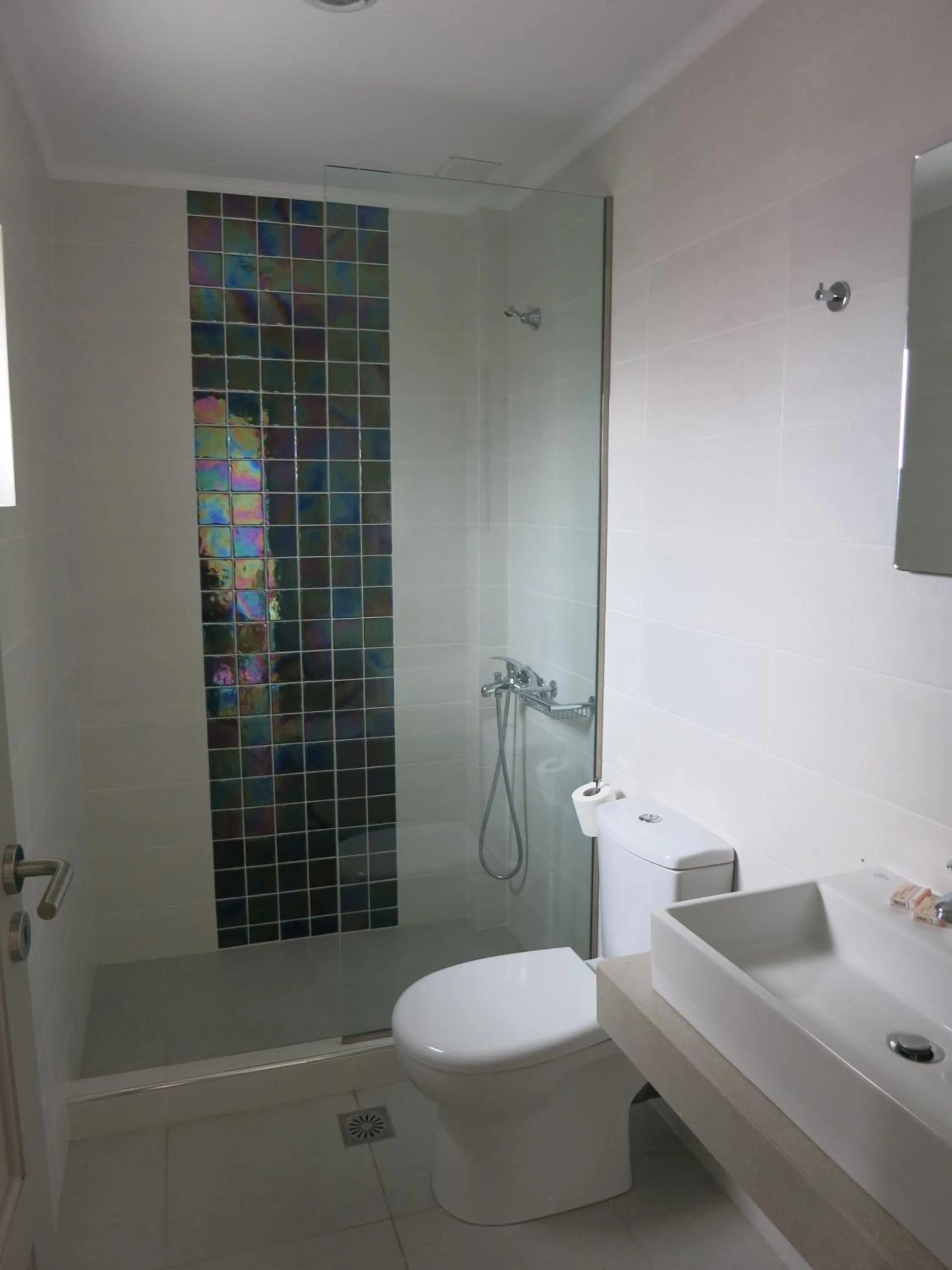 Bathroom in Amaryllis