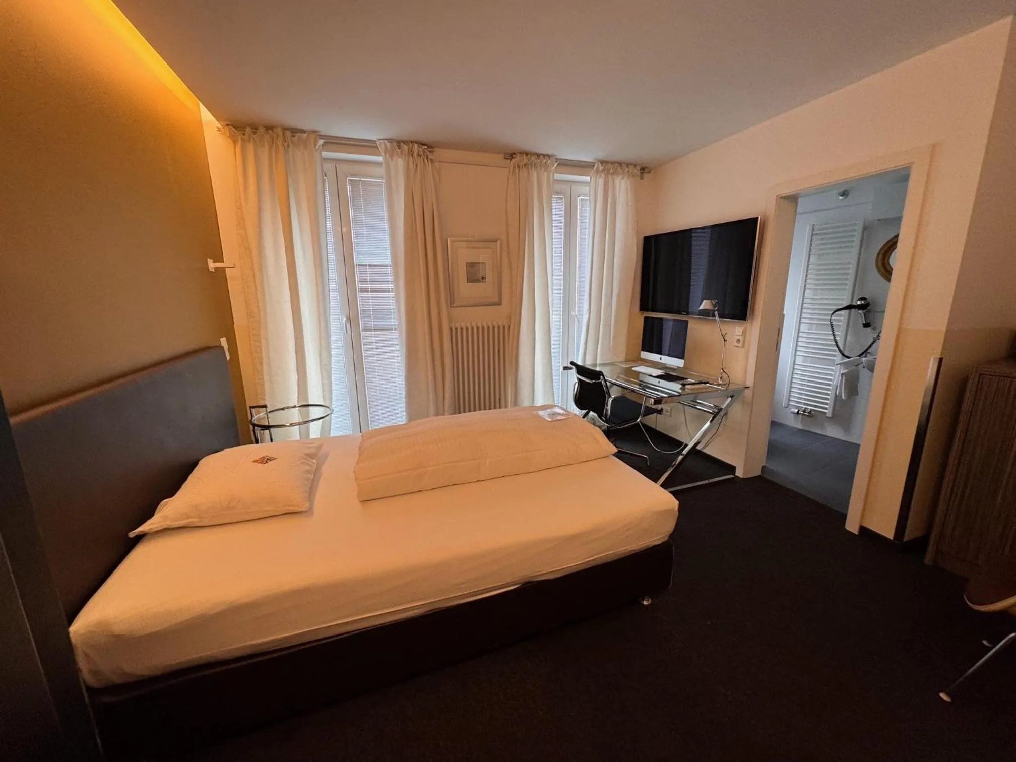 Bedroom, Bed in Apart Hotel Fulda
