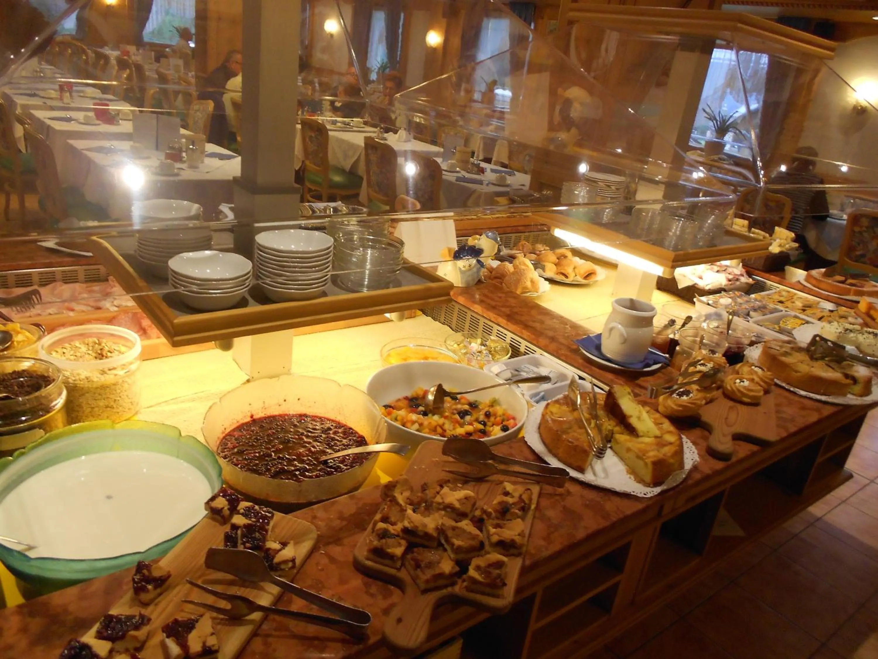 Buffet breakfast in Hotel San Marco