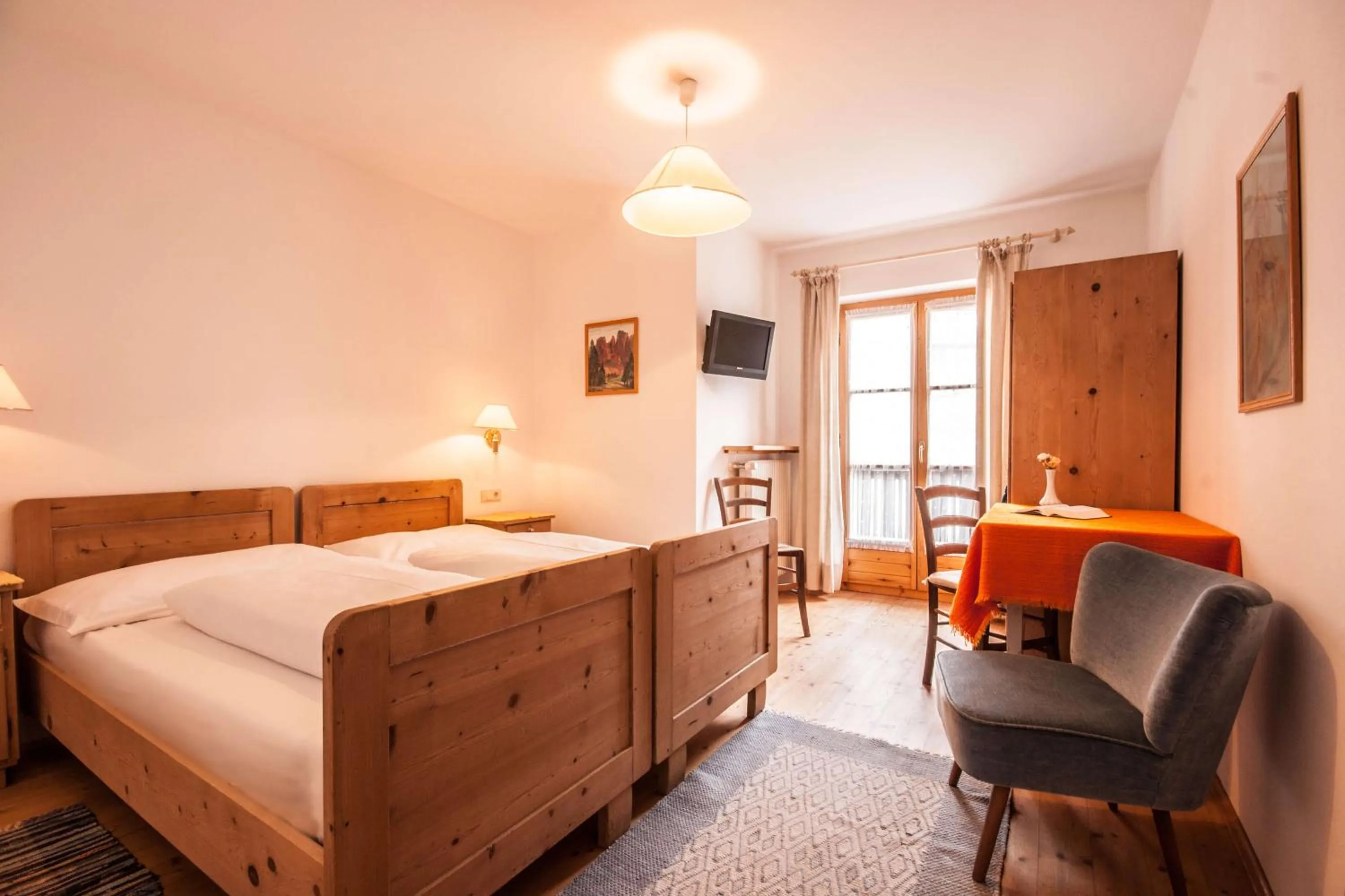 Photo of the whole room, Bed in Hotel Fines