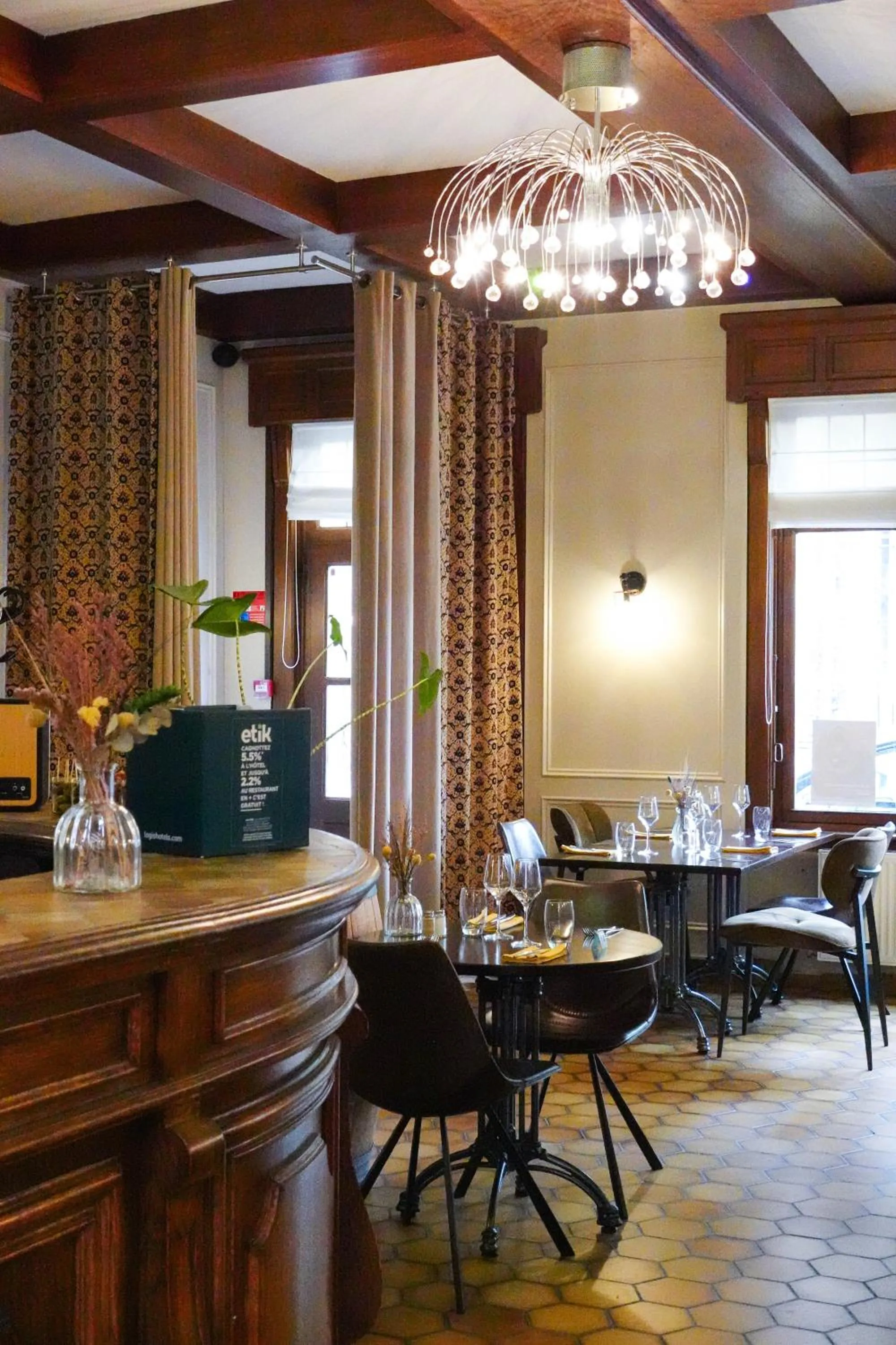 Restaurant/places to eat in Hôtel - Restaurant Au Tonnelier