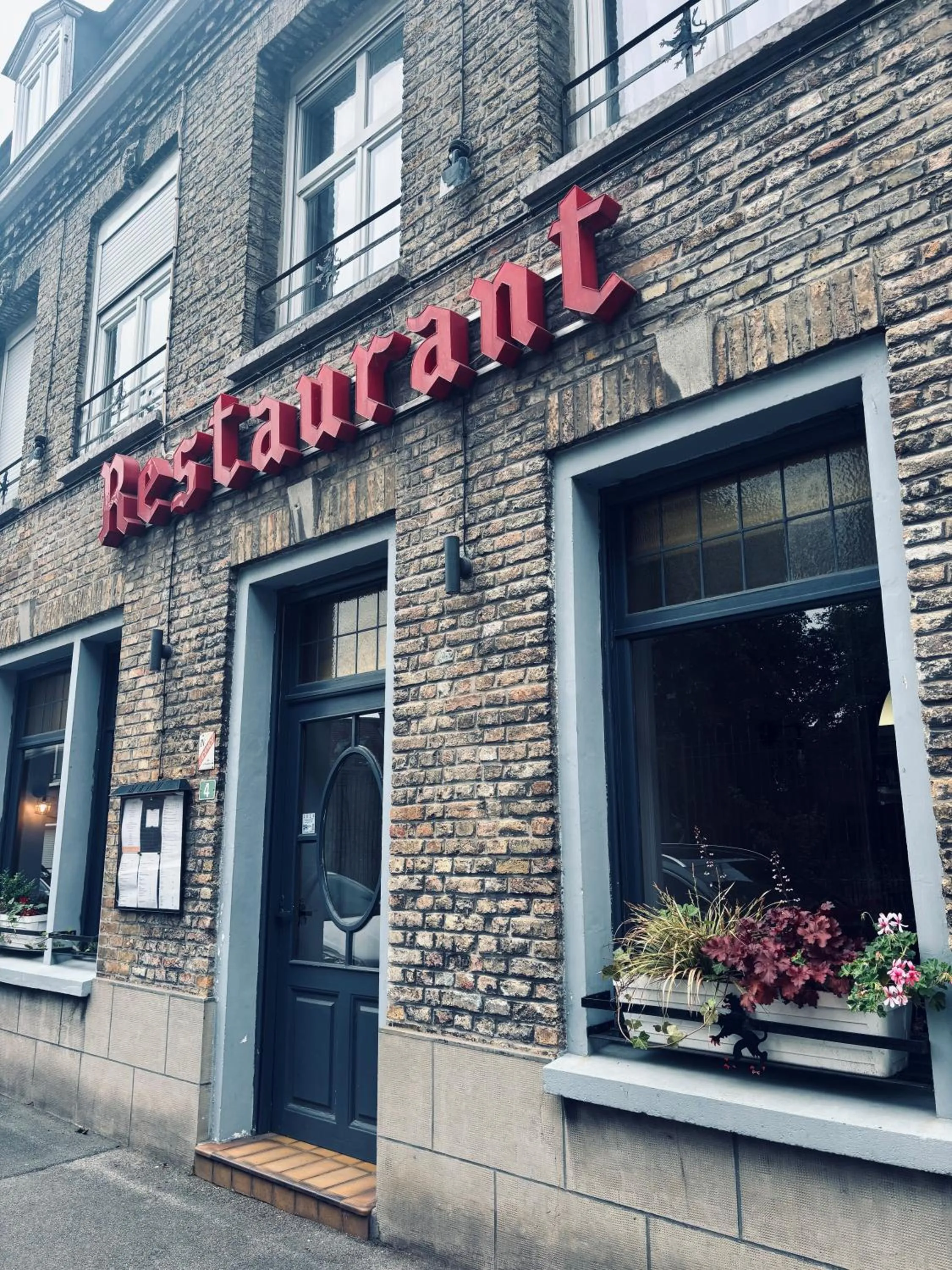 Facade/entrance in Hôtel - Restaurant Au Tonnelier