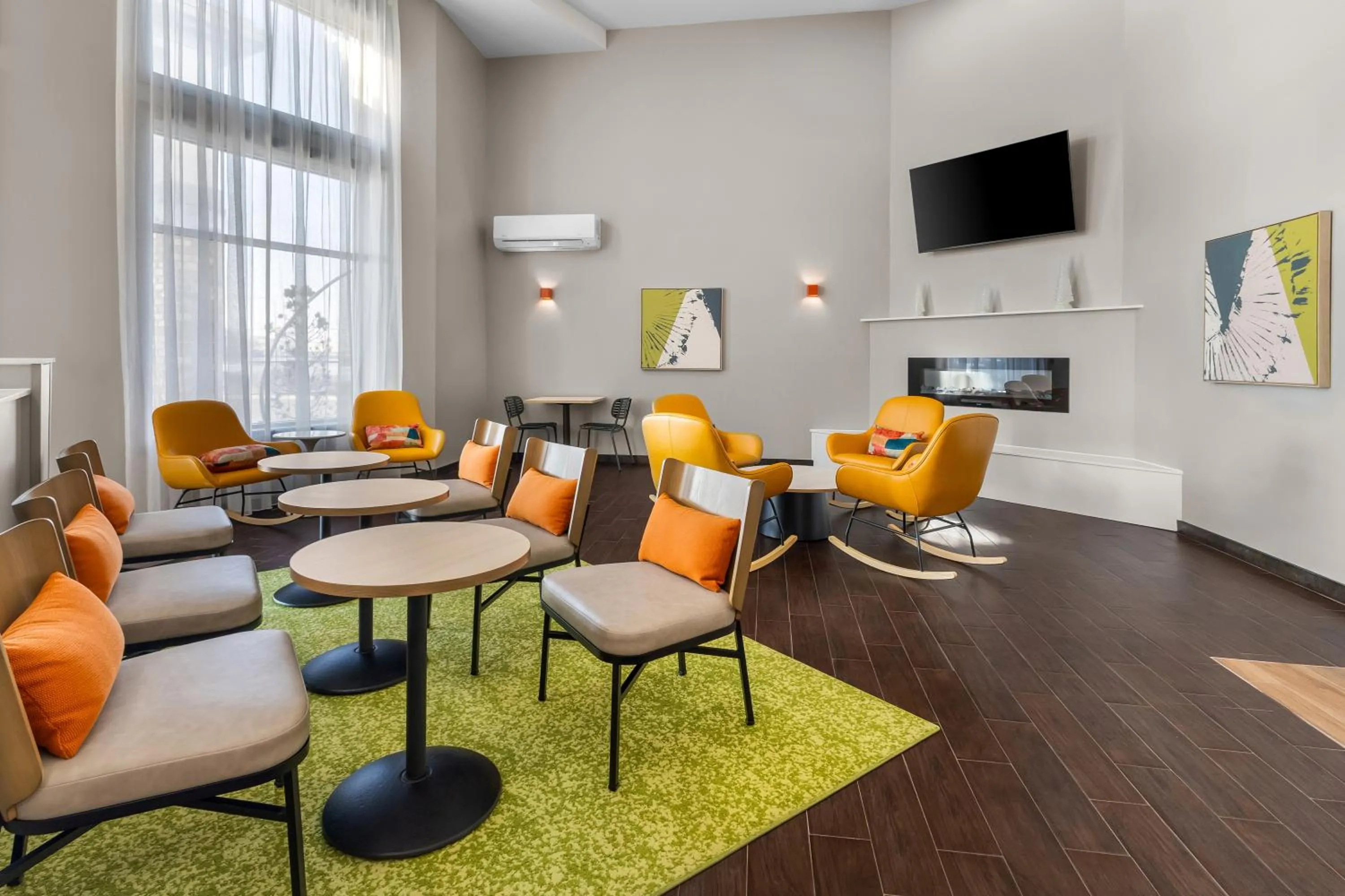 Lobby or reception in Spark by Hilton Salt Lake City Central