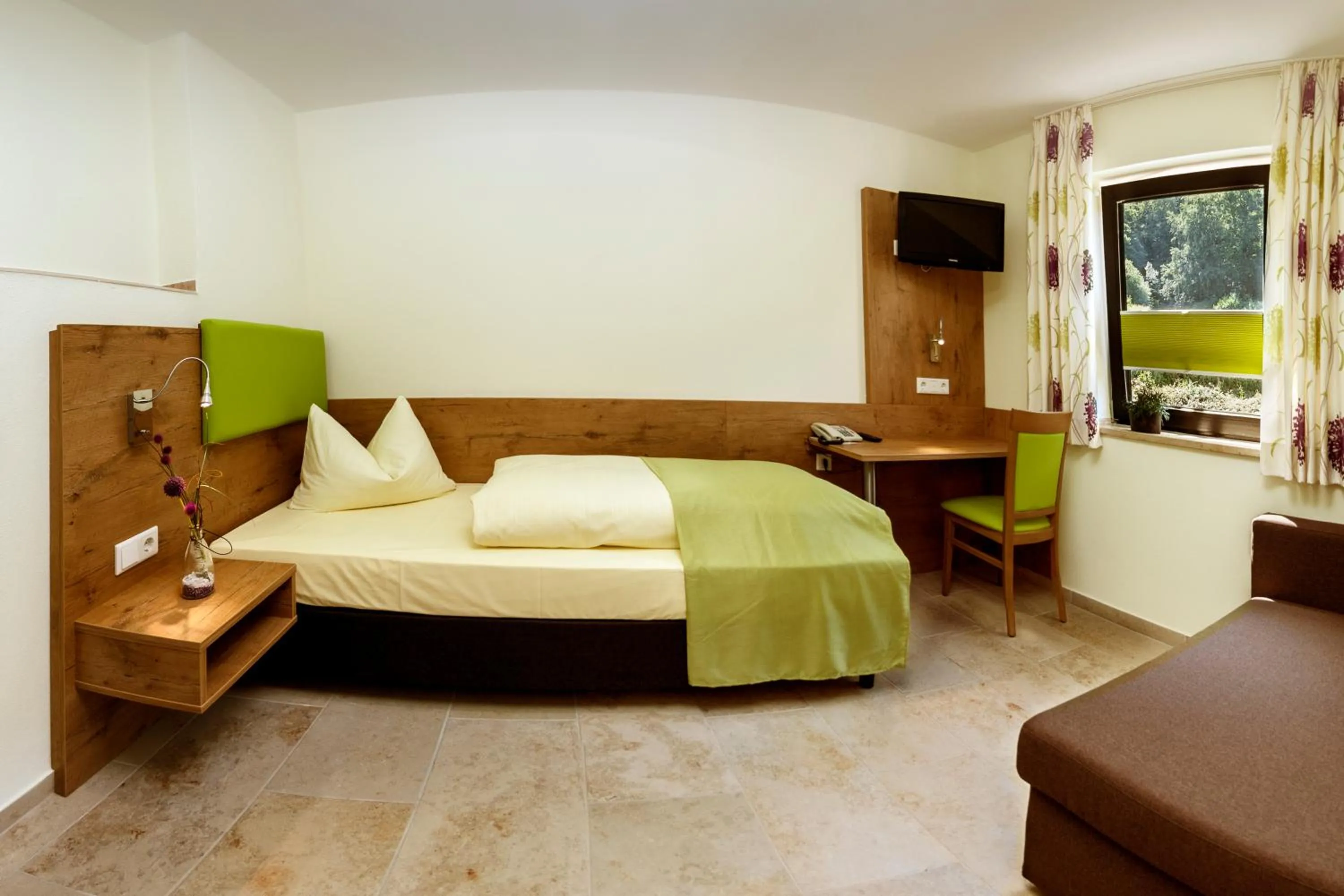 Comfort Single Room in Hotel-Restaurant Bauer-Keller
