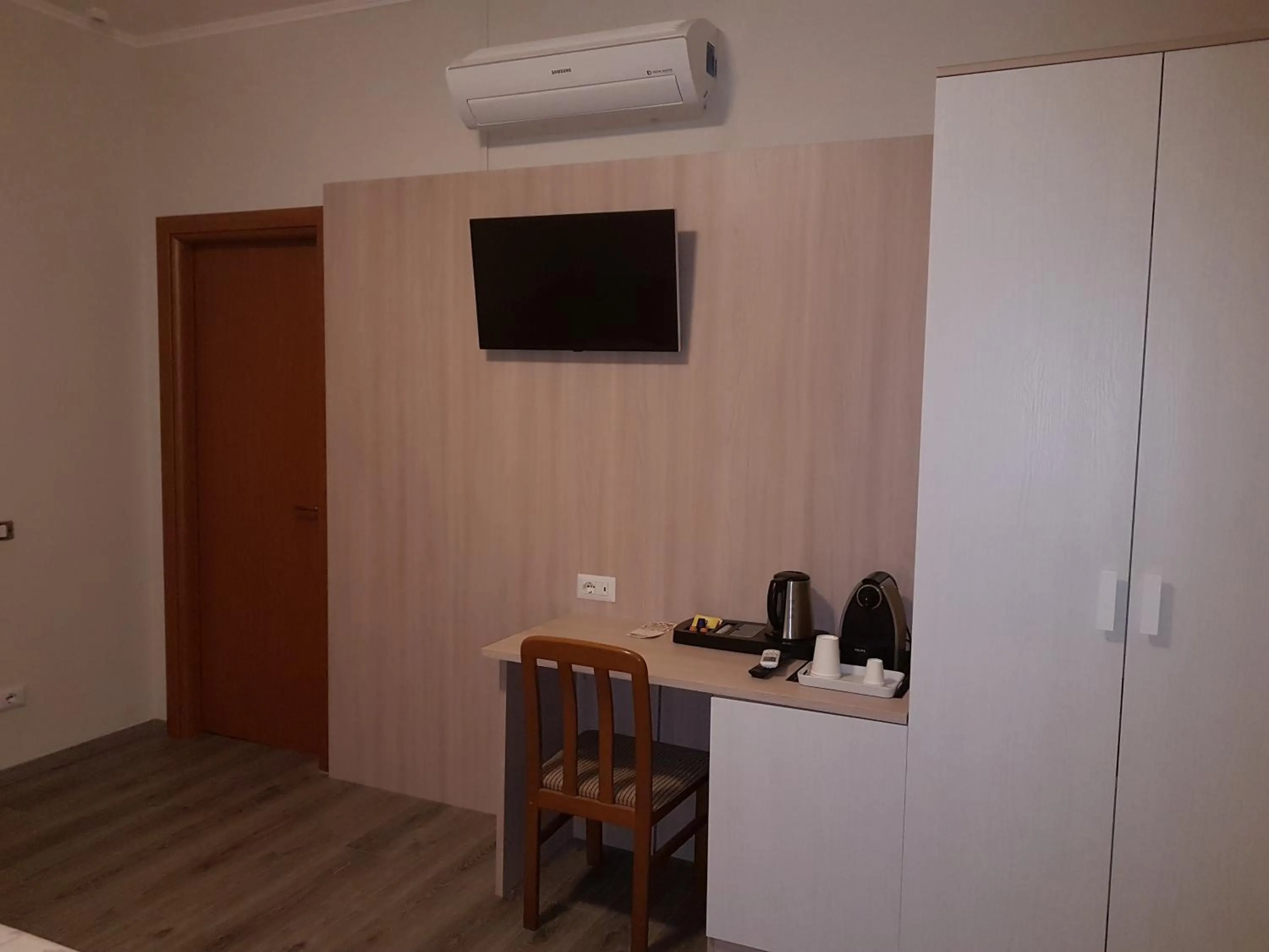 TV and multimedia in Albergo Paradiso