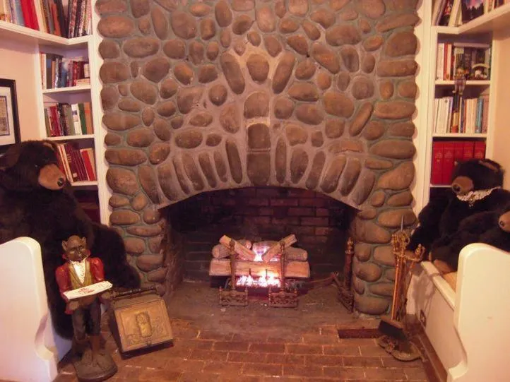 Property building in Brookview Manor Inn