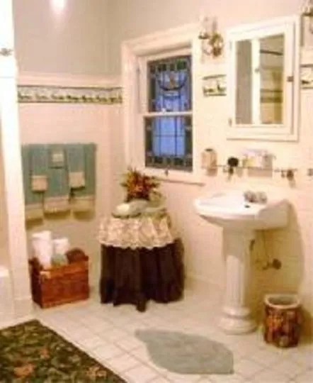 Bathroom in Brookview Manor Inn