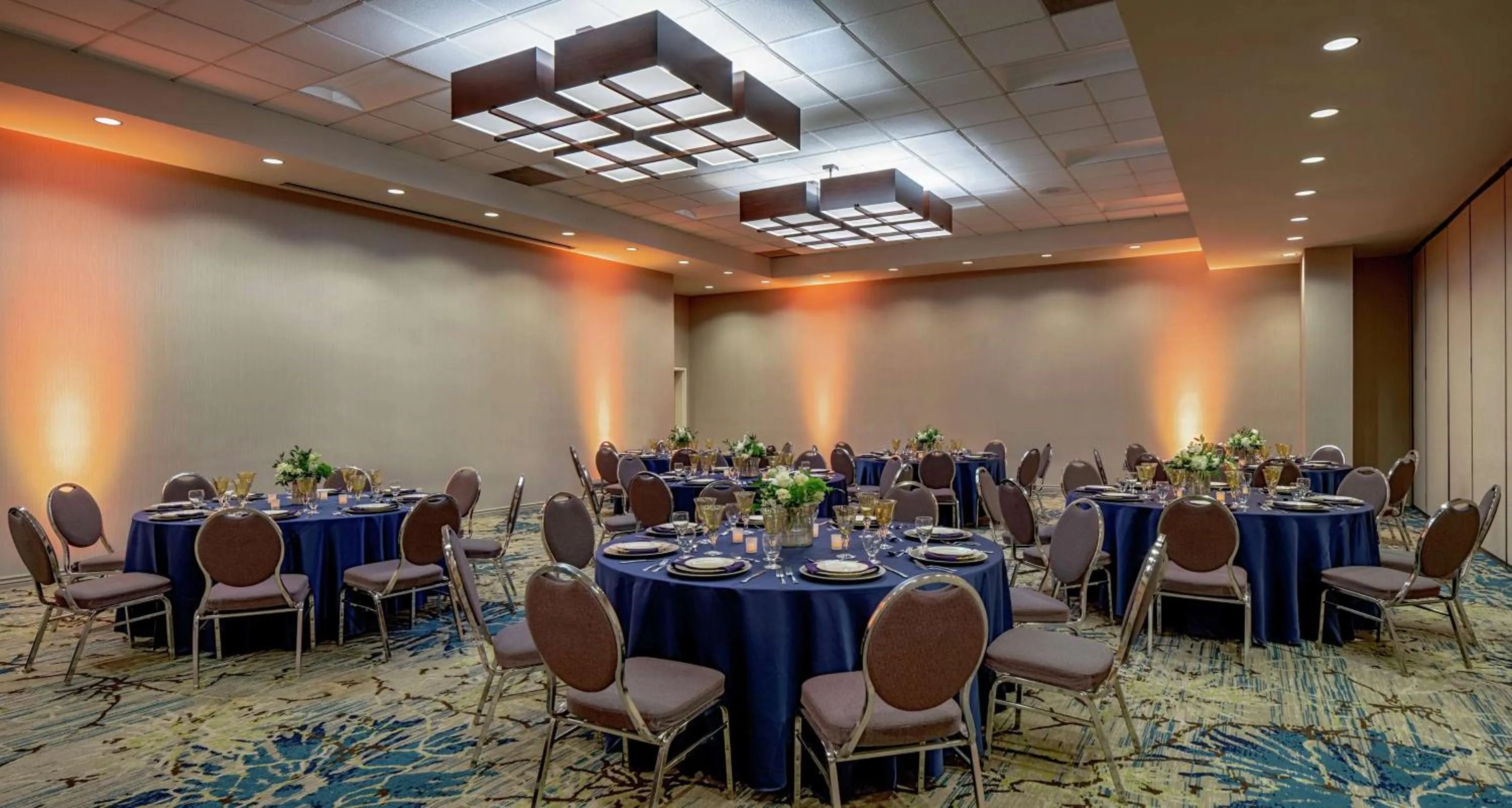 Meeting/conference room in Doubletree Suites by Hilton Salt Lake City