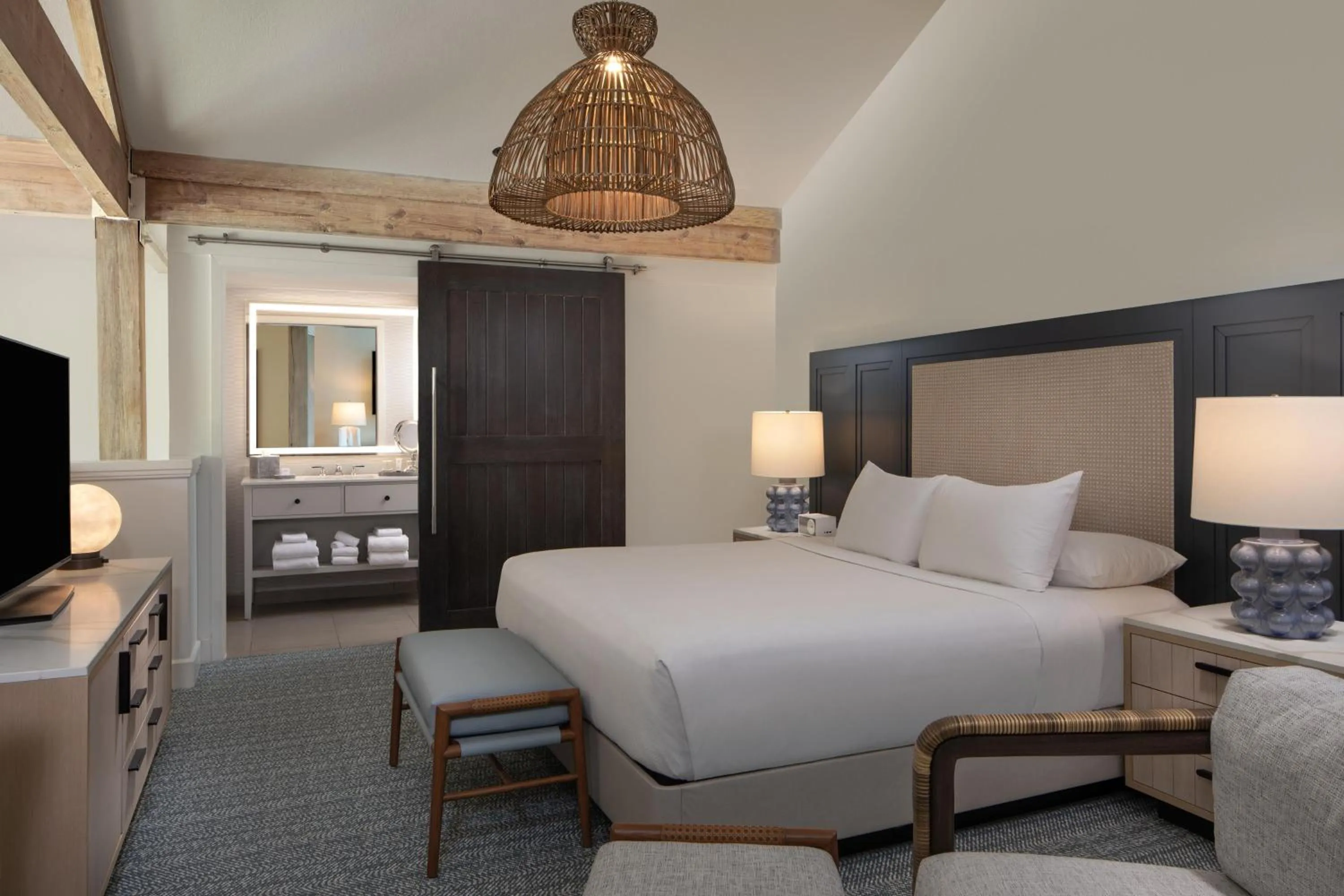 Photo of the whole room, Bed in Grand Hyatt Tampa Bay