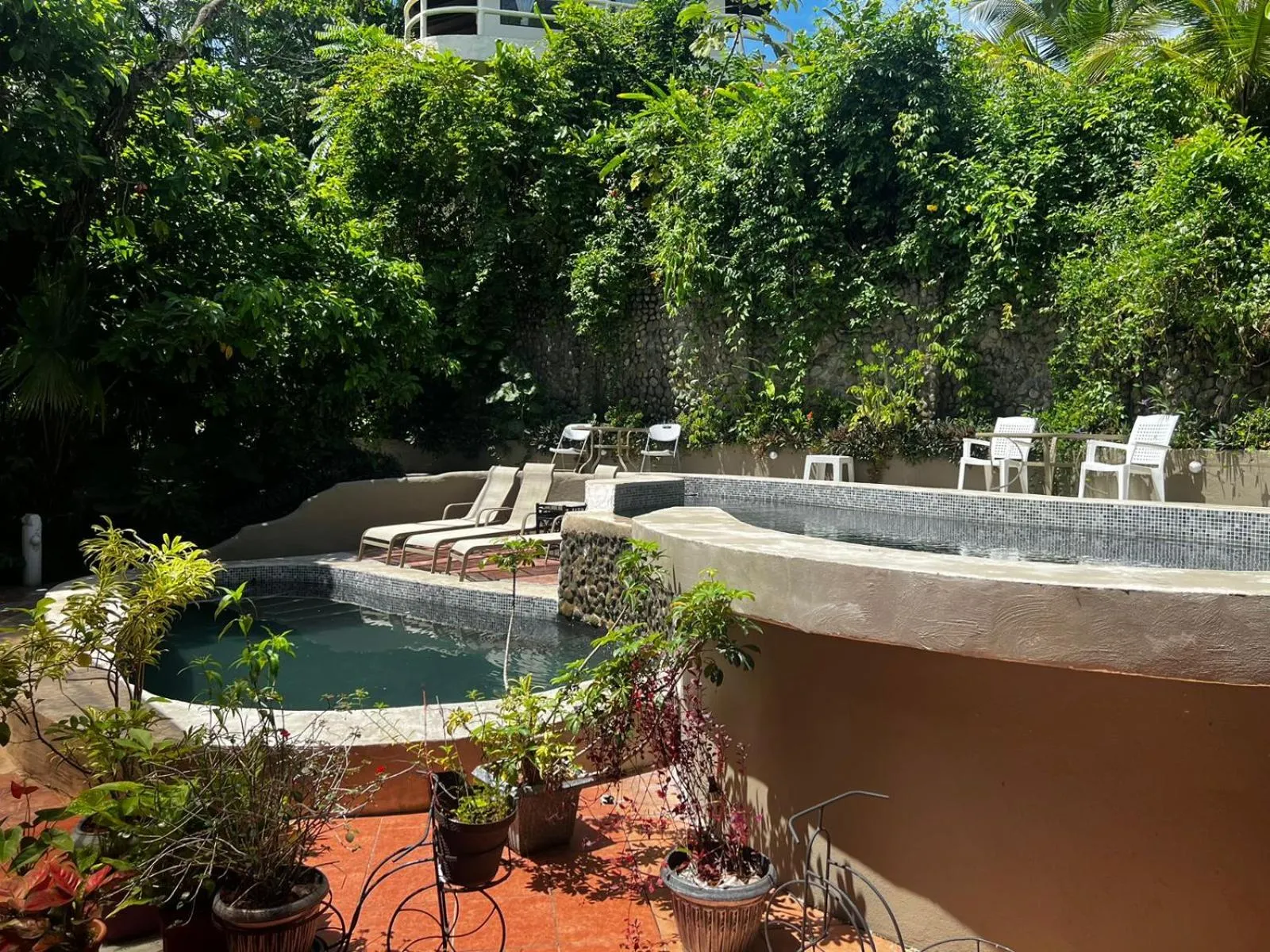 Swimming pool in Hotel La Colina