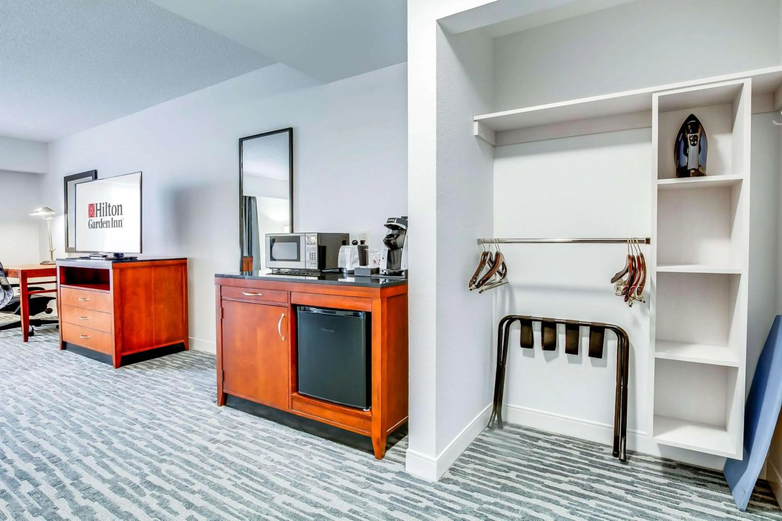 Photo of the whole room in Hilton Garden Inn Louisville-Northeast