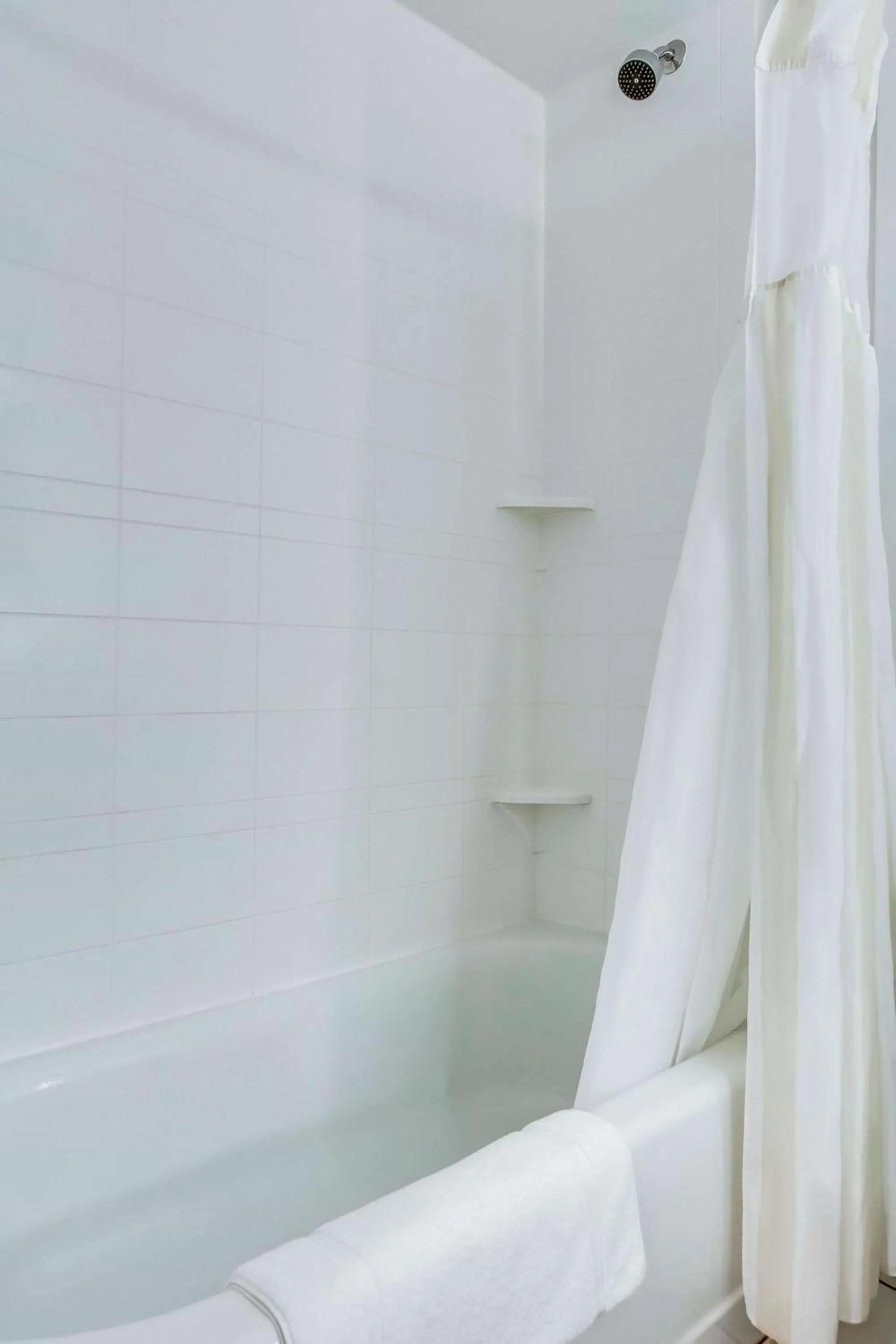 Bathroom in Hilton Garden Inn Louisville-Northeast