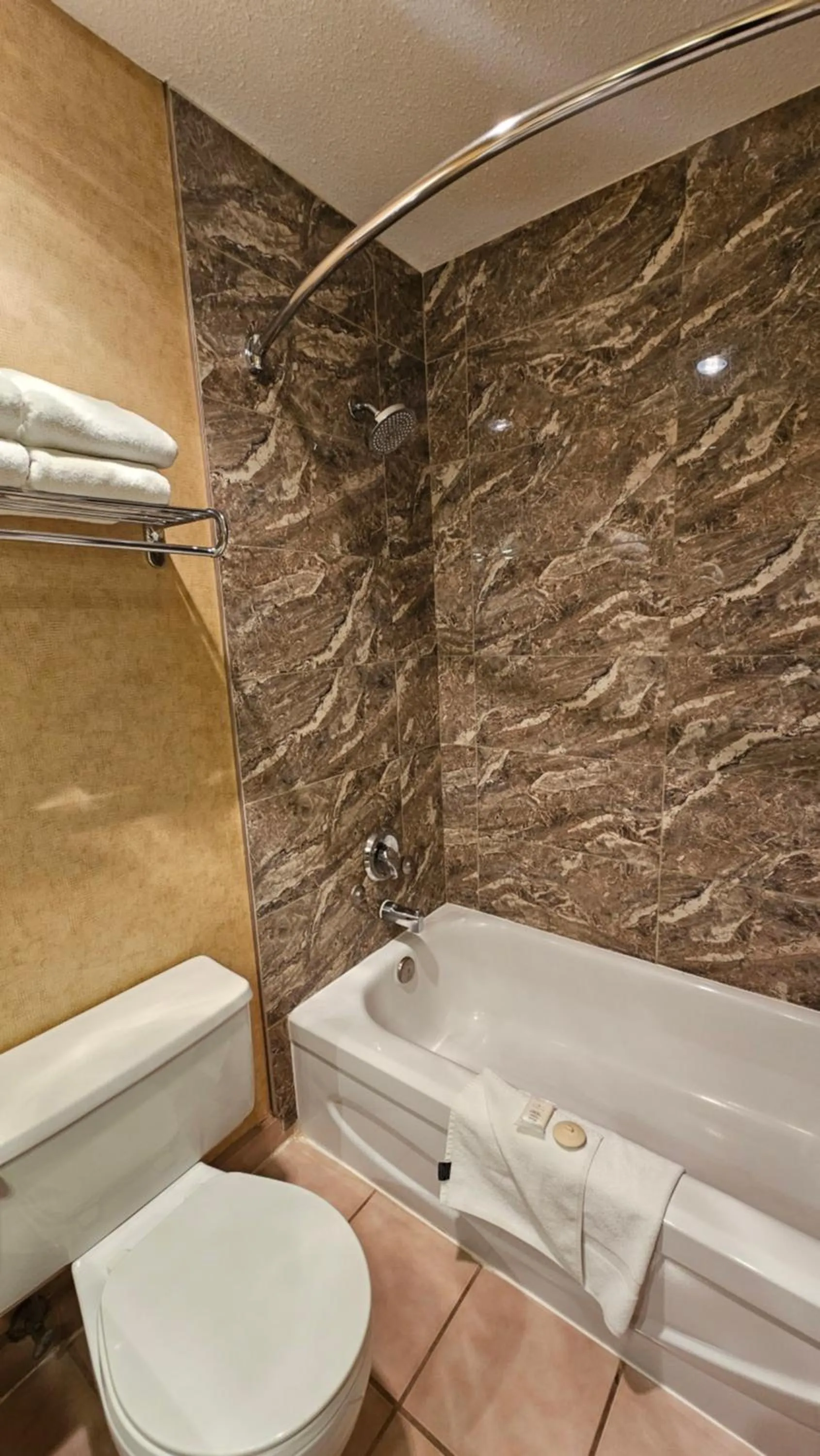 Shower in The George Dawson Inn & Conference Centre