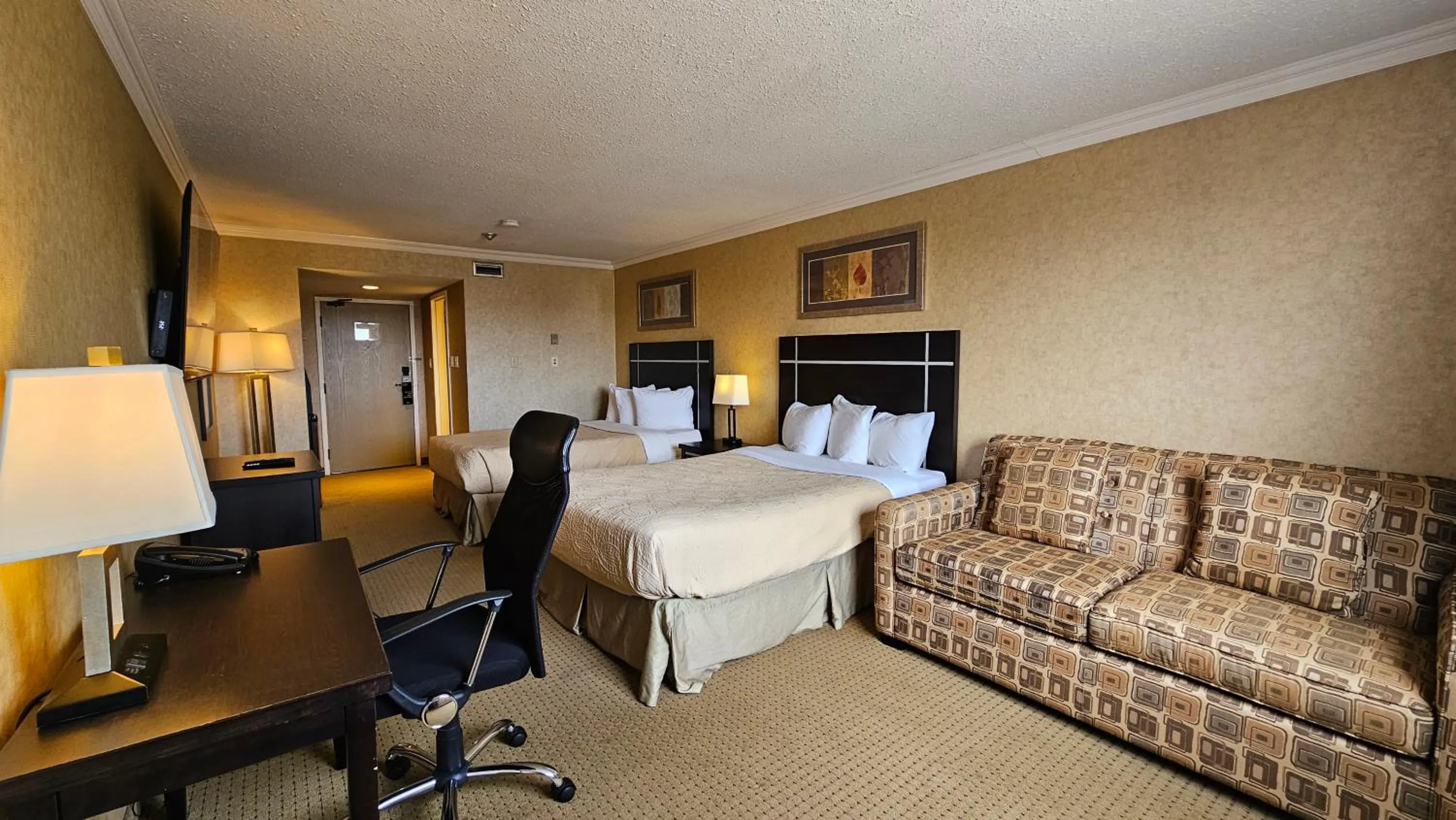 Bedroom in The George Dawson Inn & Conference Centre