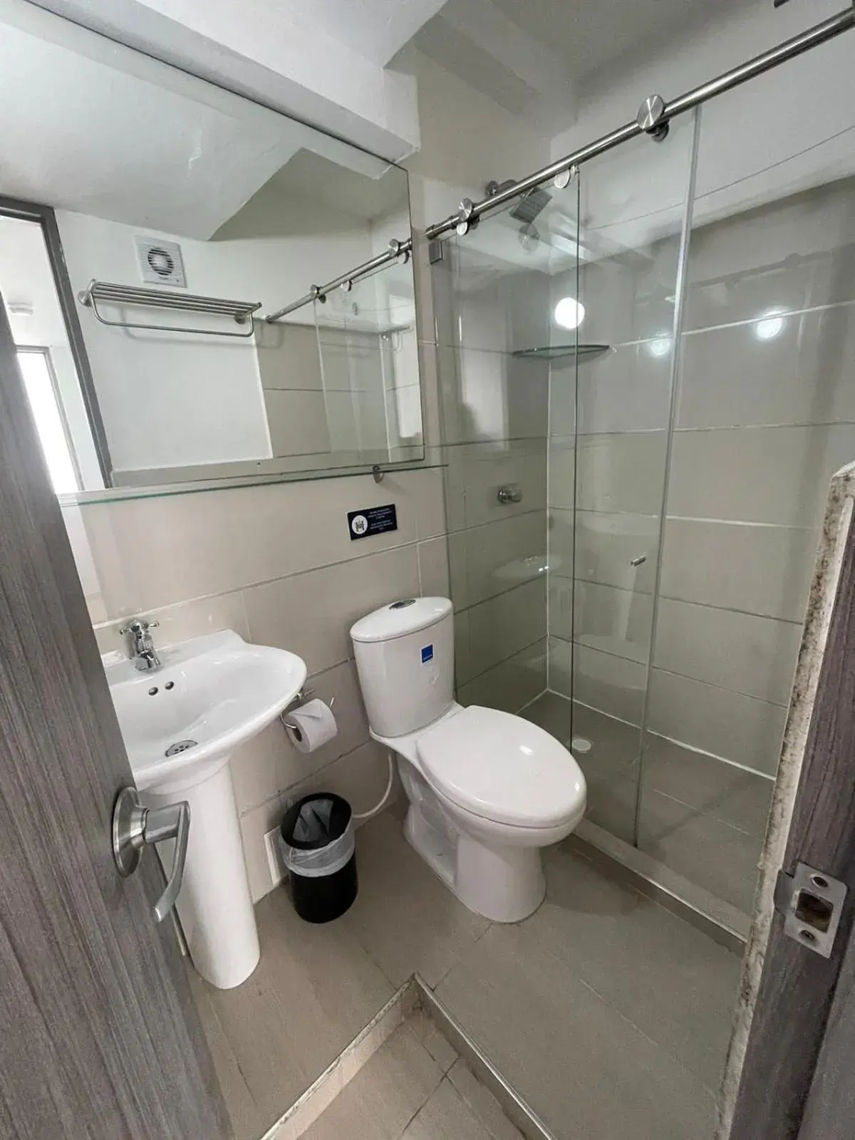 Budget Double Room with no window in Hotel Hernández CTG Budget Double Room with no window in Hotel Hernández CTG