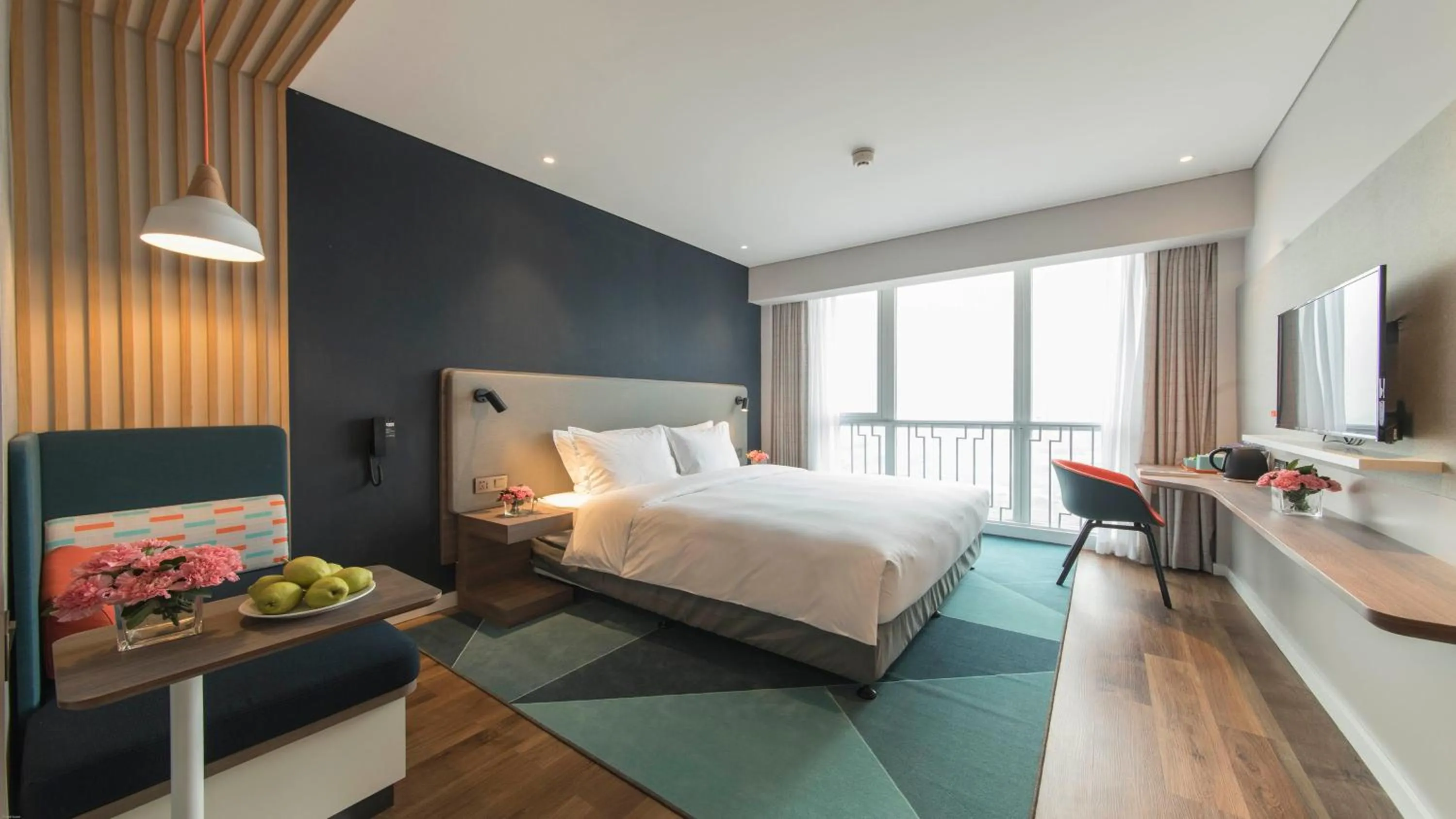 Photo of the whole room, Bed in Holiday Inn Express Liyang Huafu by IHG