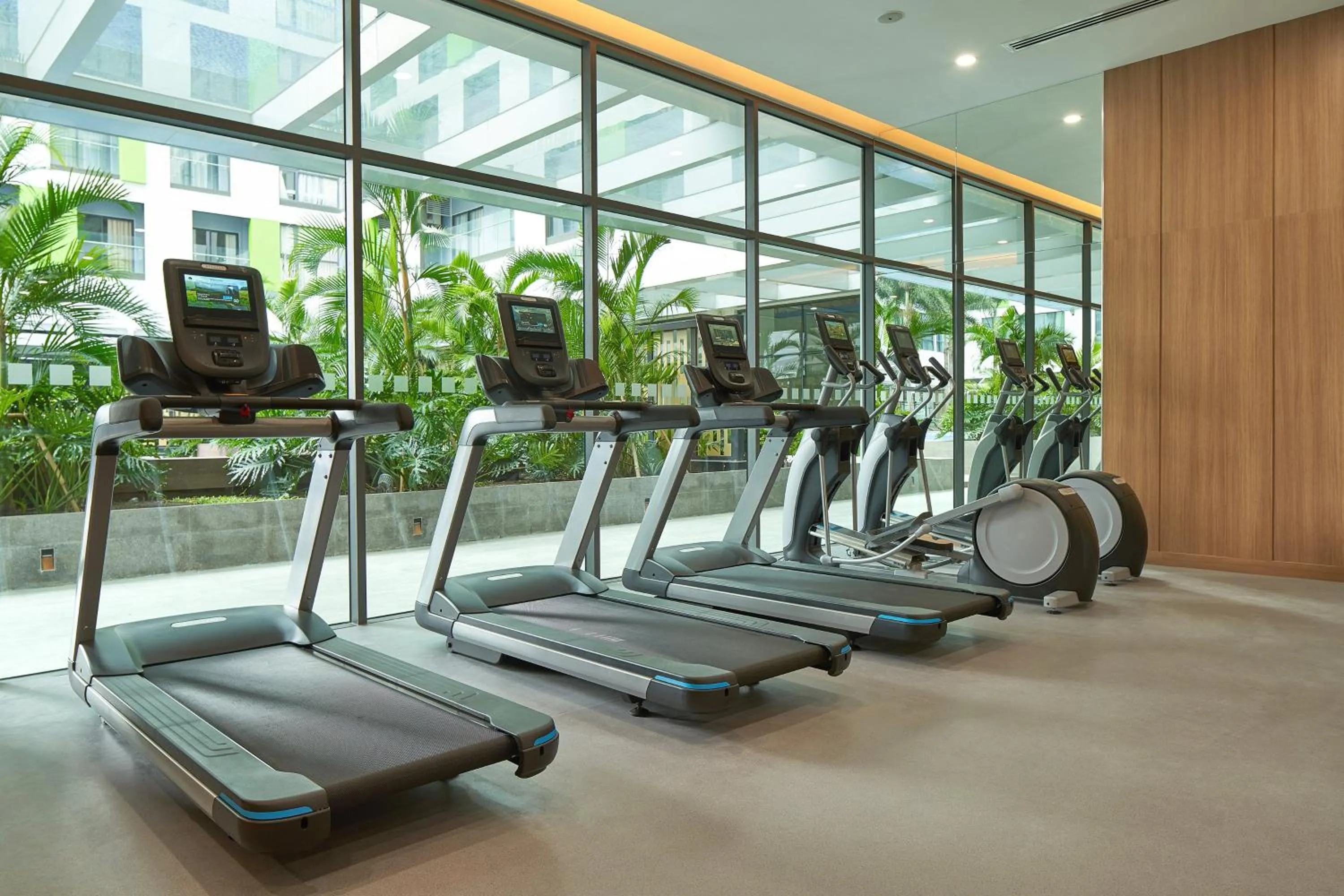 Fitness centre/facilities in Holiday Inn & Suites Saigon Airport by IHG