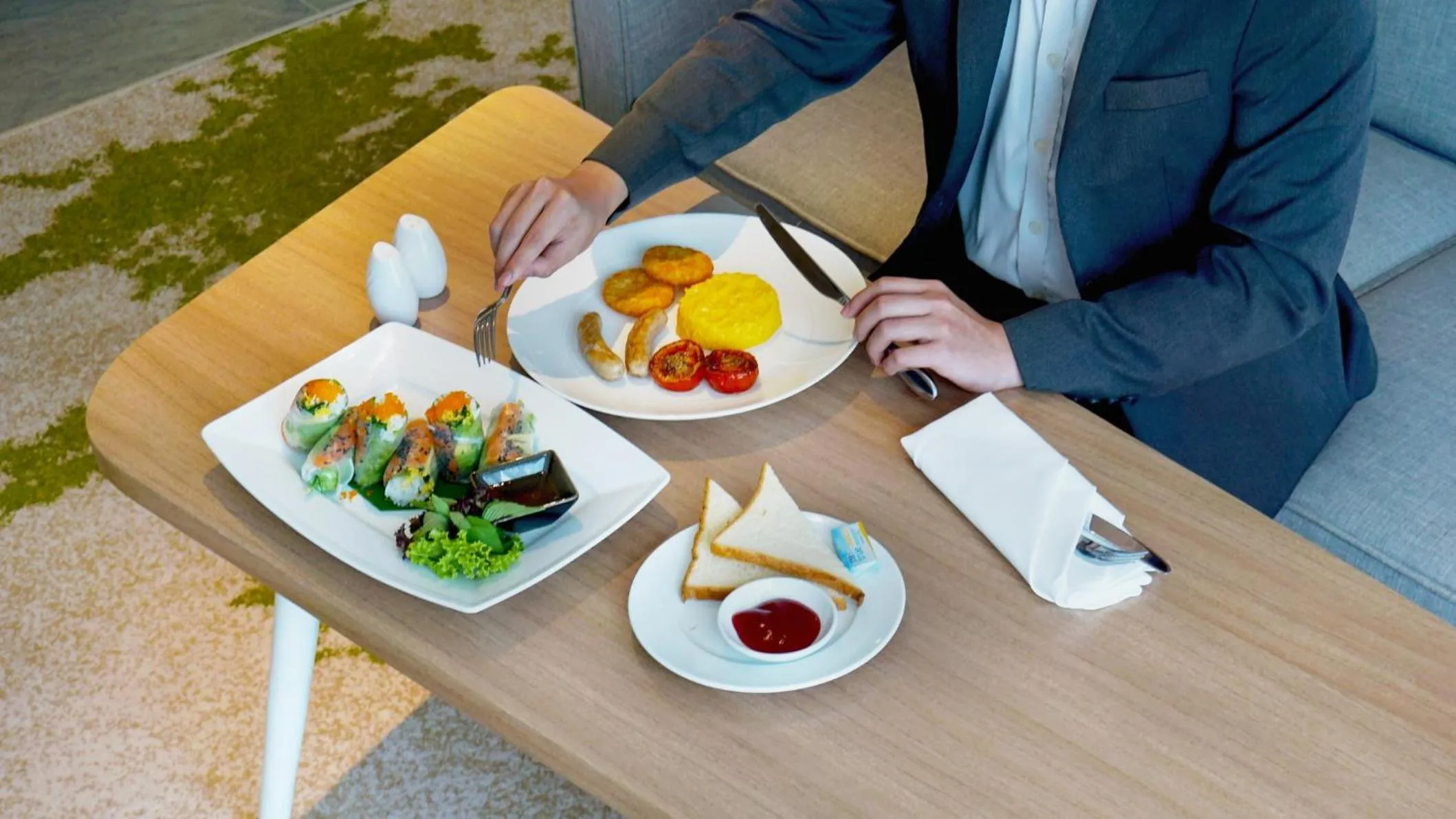 Photo of the whole room in Holiday Inn & Suites Saigon Airport by IHG