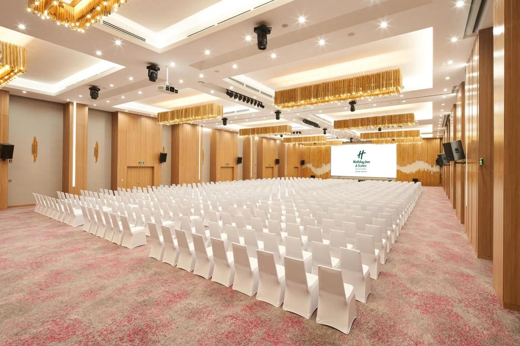 Banquet/Function facilities in Holiday Inn & Suites Saigon Airport by IHG