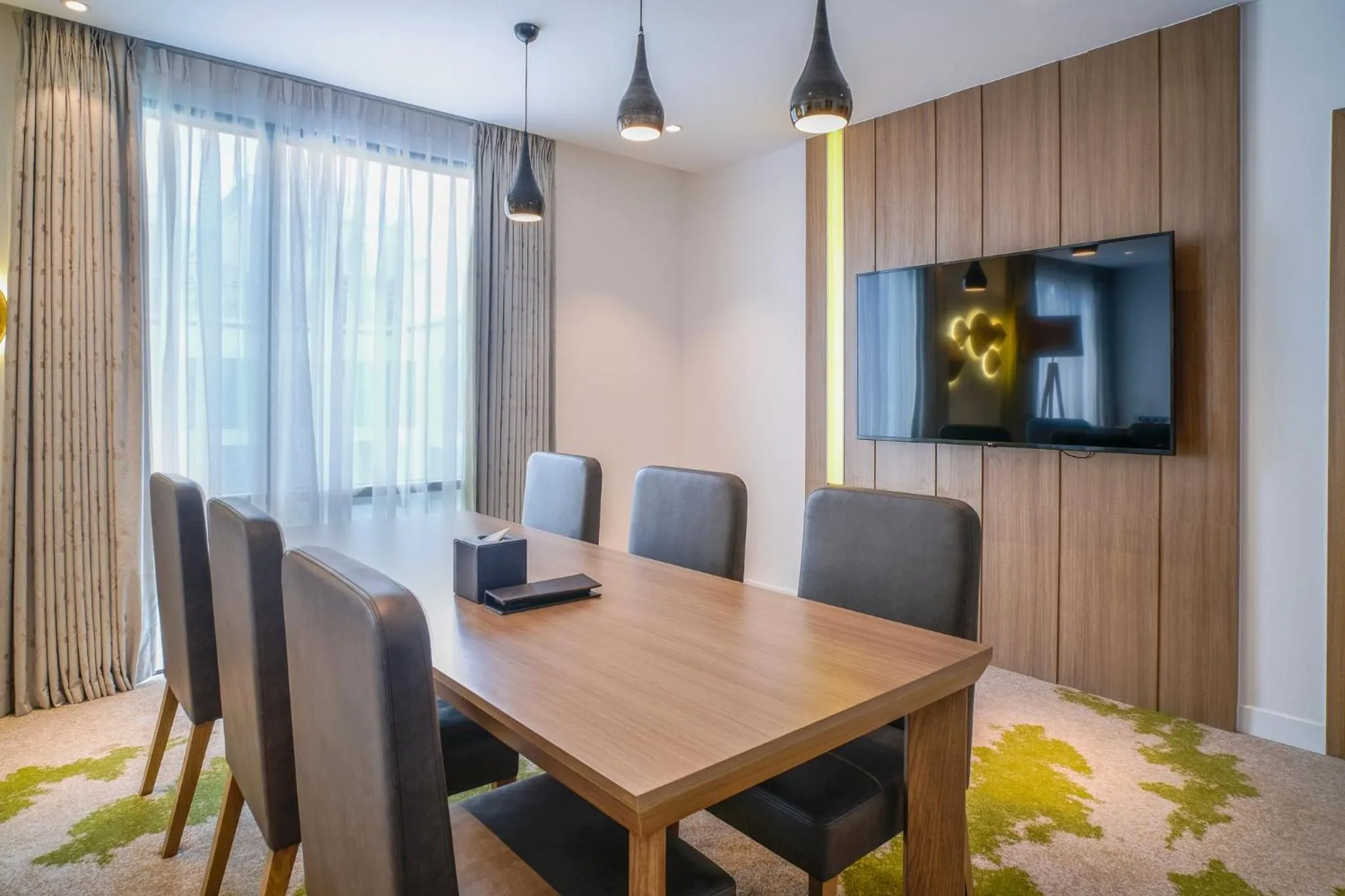 Photo of the whole room in Holiday Inn & Suites Saigon Airport by IHG